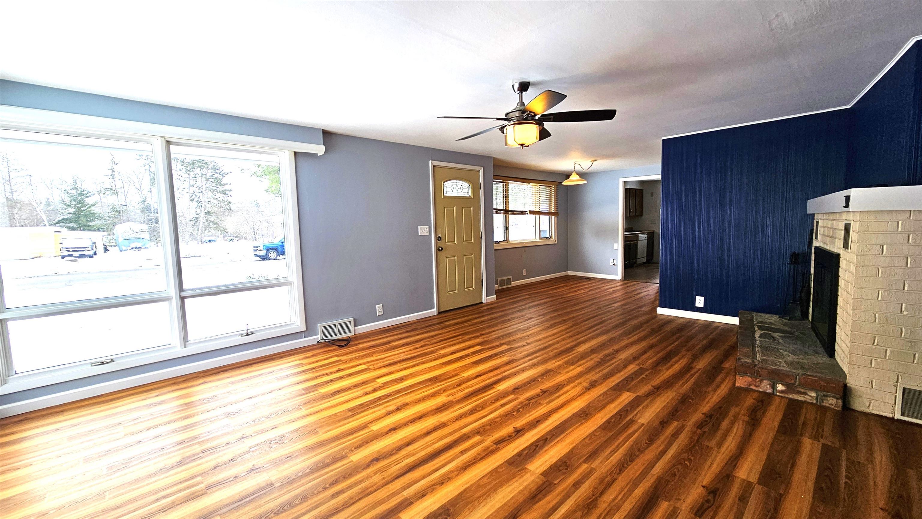 112 N SILVER LAKE ROAD, Eagle River, Wisconsin 54521, 3 Bedrooms Bedrooms, ,1 BathroomBathrooms,Residential,For Sale,112 N SILVER LAKE ROAD,22501223