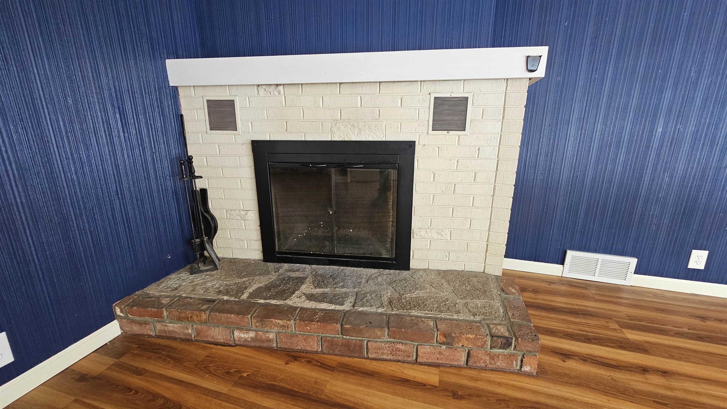112 N SILVER LAKE ROAD, Eagle River, Wisconsin 54521, 3 Bedrooms Bedrooms, ,1 BathroomBathrooms,Residential,For Sale,112 N SILVER LAKE ROAD,22501223