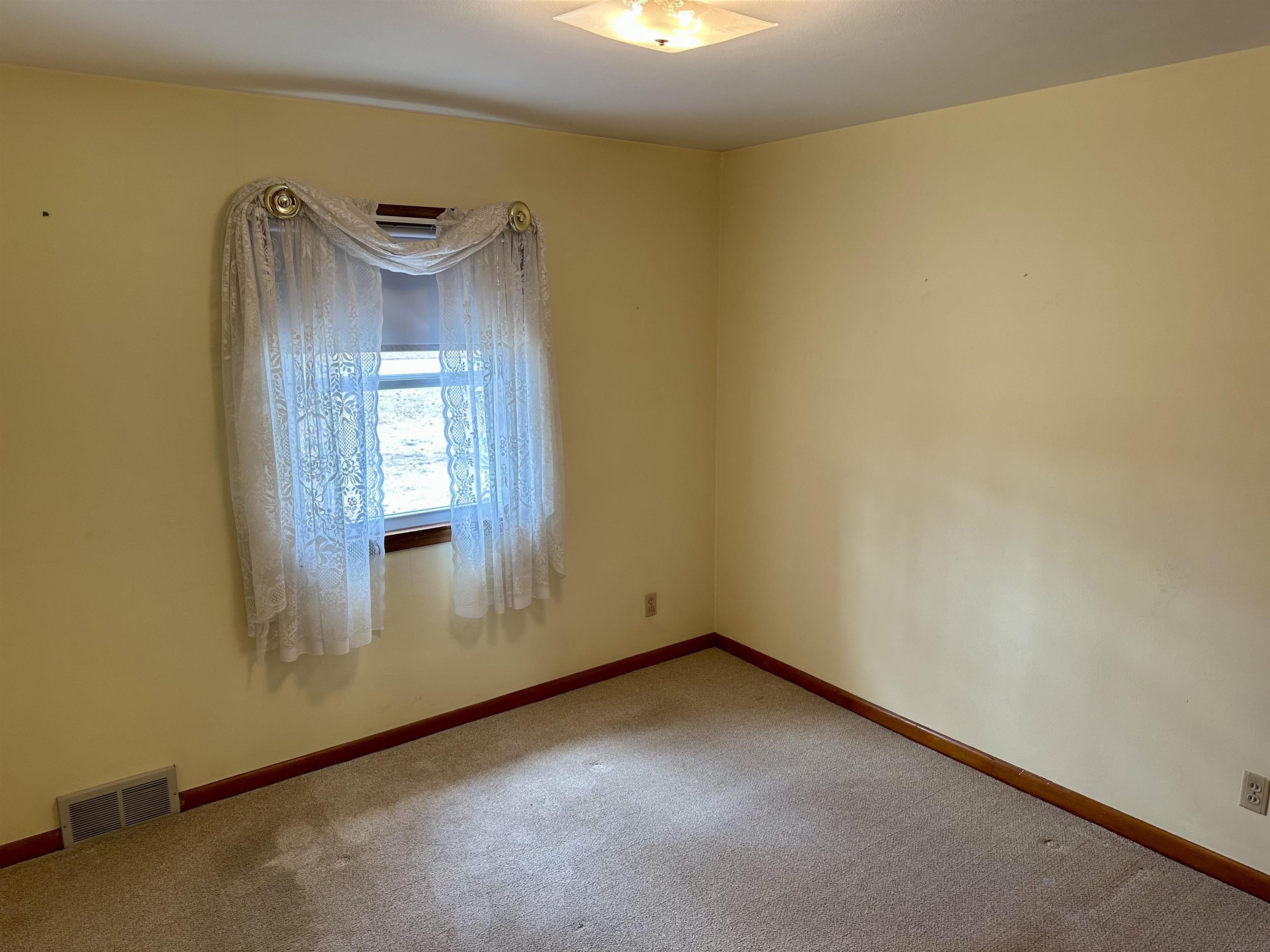113 PARK BOULEVARD, Wausau, Wisconsin 54401, 3 Bedrooms Bedrooms, ,2 BathroomsBathrooms,Residential,For Sale,113 PARK BOULEVARD,22501298