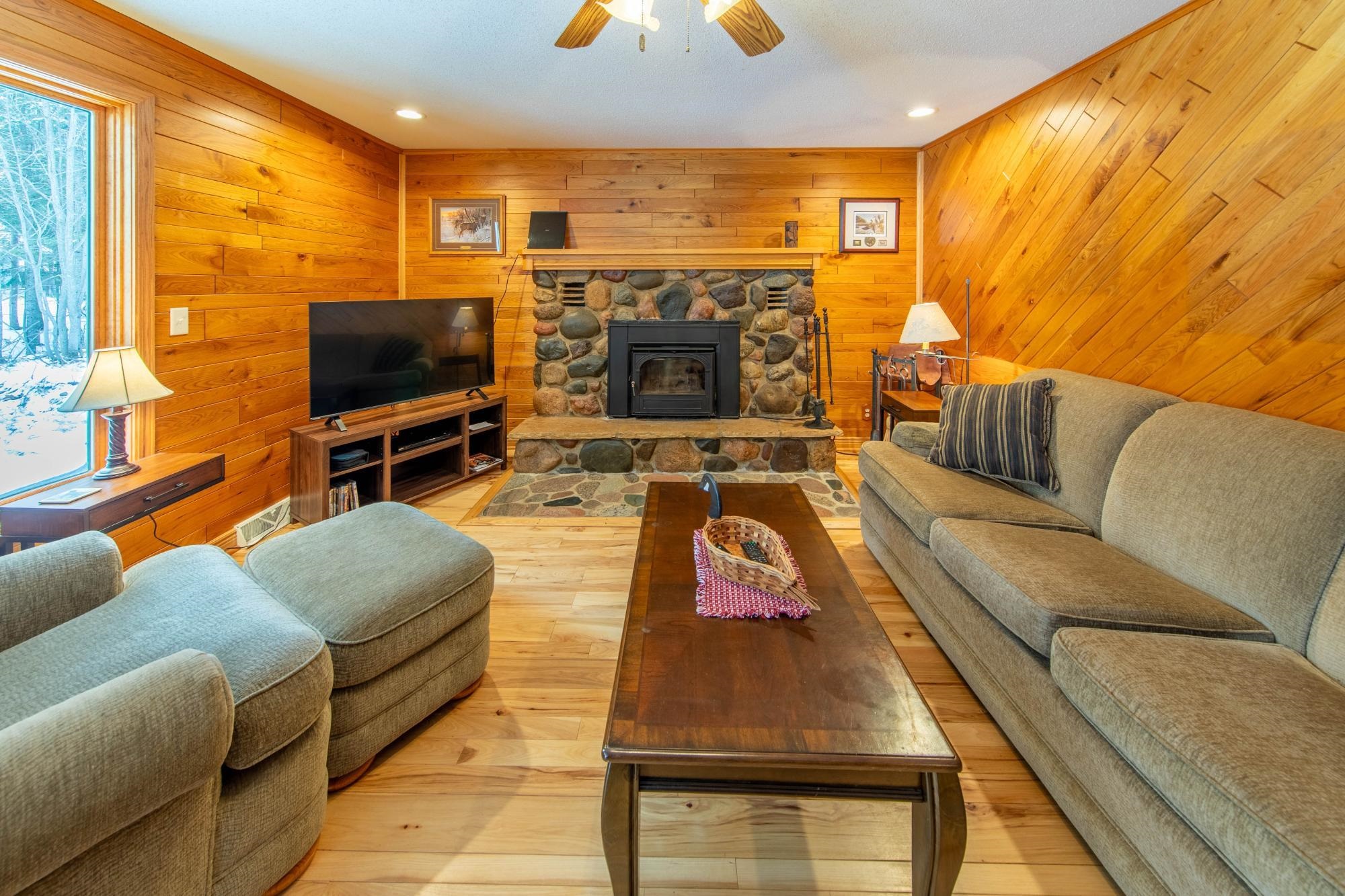 6432 Snipe Lake Road, CLOVERLAND, Wisconsin 54521, 5 Bedrooms Bedrooms, ,2 BathroomsBathrooms,Residential,For Sale,6432 Snipe Lake Road,22501309