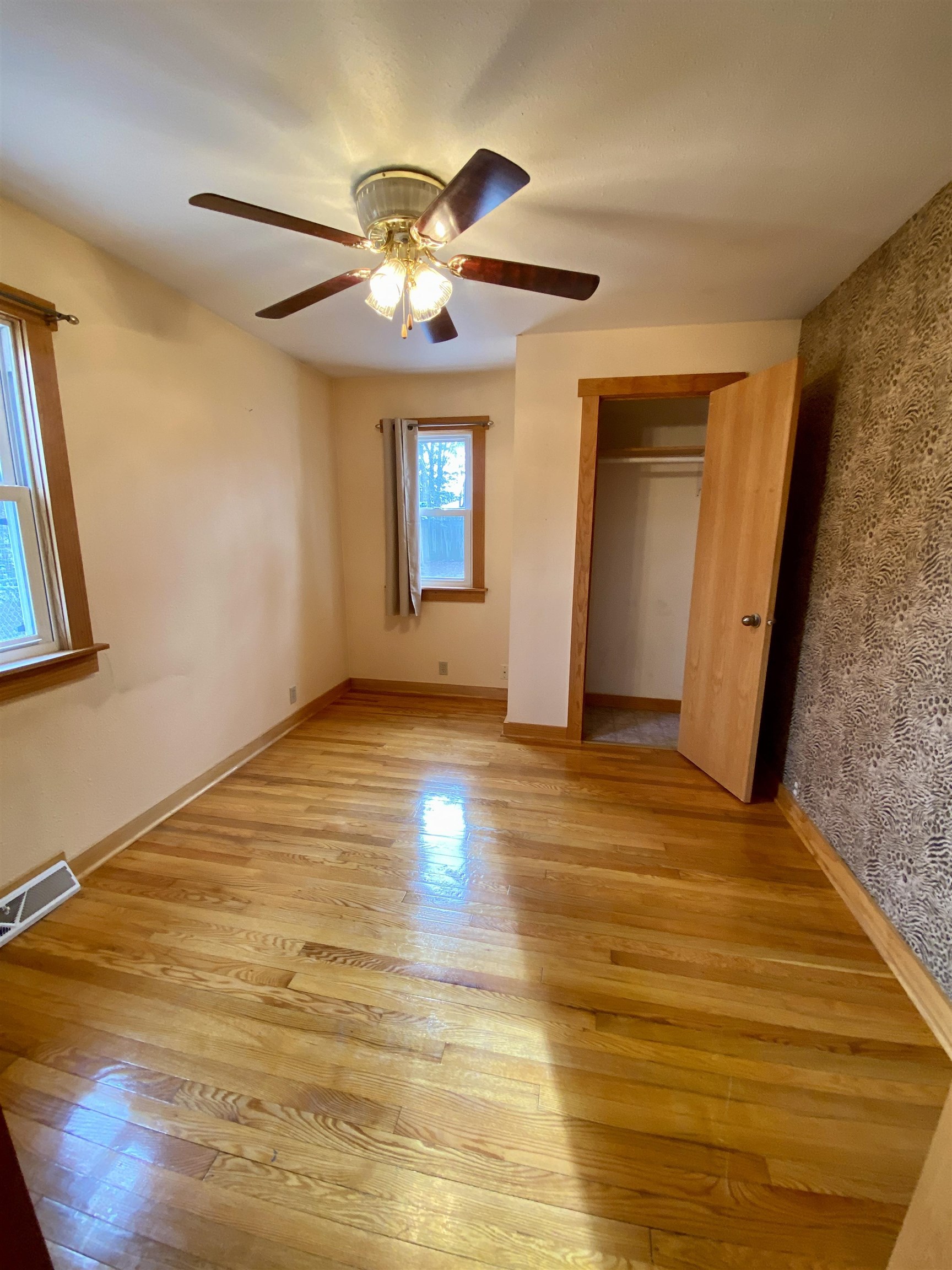 824 8TH STREET, Waupaca, Wisconsin 54981, 2 Bedrooms Bedrooms, ,1 BathroomBathrooms,Residential,For Sale,824 8TH STREET,22501310