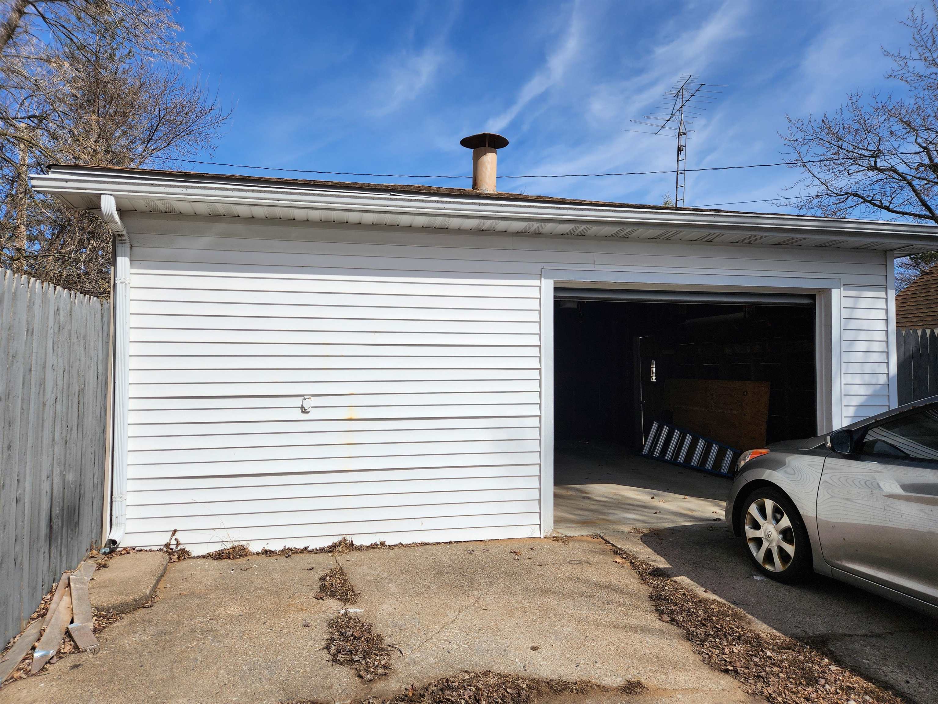 1011 BAKER STREET, Wisconsin Rapids, Wisconsin 54494, 2 Bedrooms Bedrooms, ,1 BathroomBathrooms,Residential,For Sale,1011 BAKER STREET,22501344