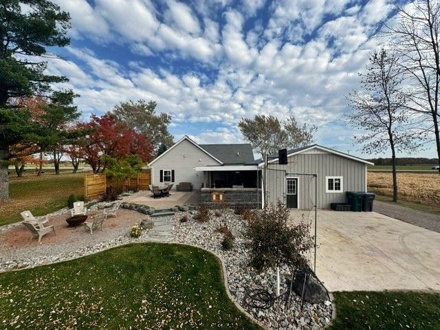 9462 US HIGHWAY 10, Marshfield, Wisconsin 54449, 5 Bedrooms Bedrooms, ,2 BathroomsBathrooms,Residential,For Sale,9462 US HIGHWAY 10,22501352