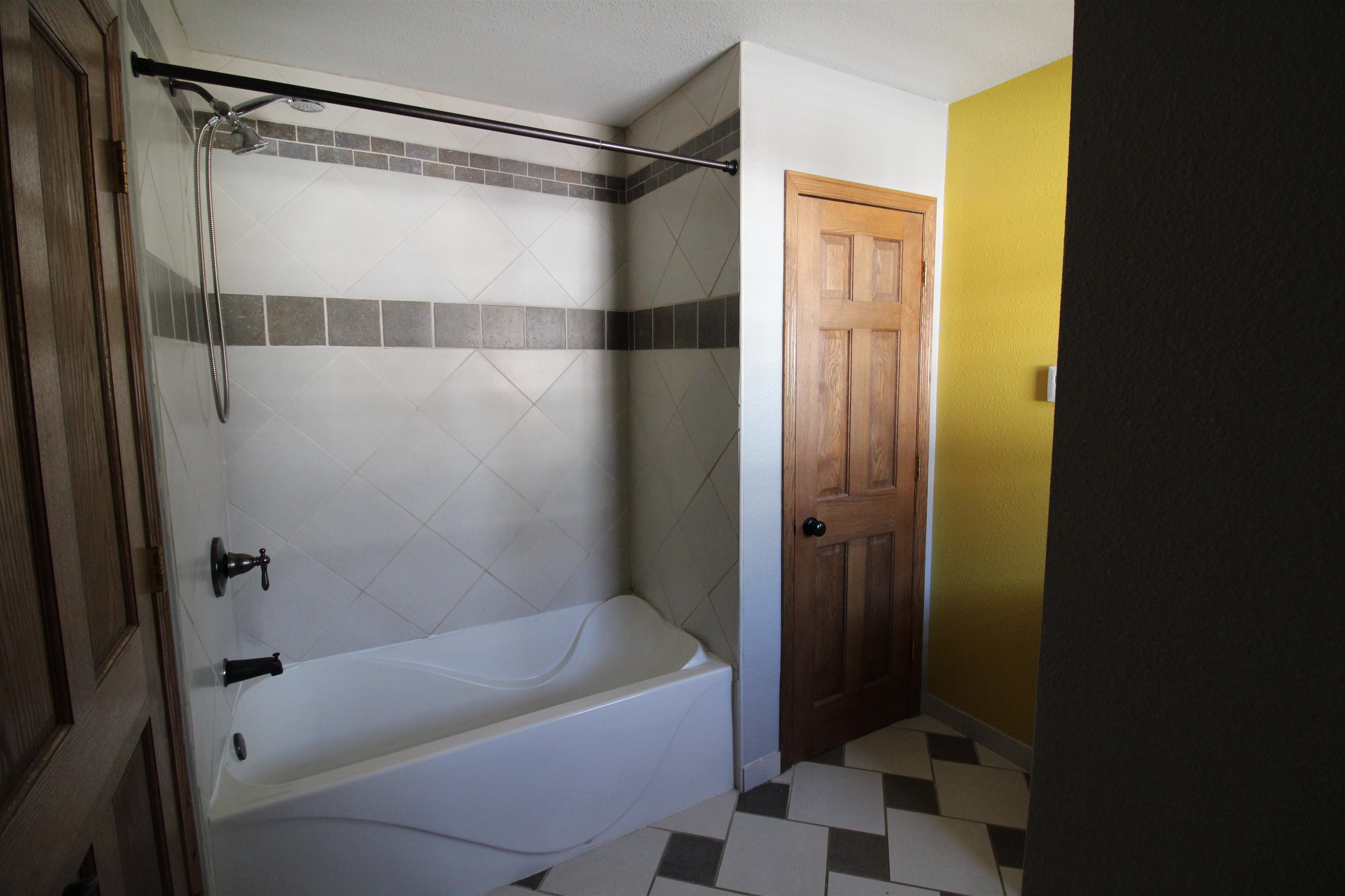 707 N MAPLE AVENUE, Marshfield, Wisconsin 54449, 4 Bedrooms Bedrooms, ,2 BathroomsBathrooms,Residential,For Sale,707 N MAPLE AVENUE,22501429