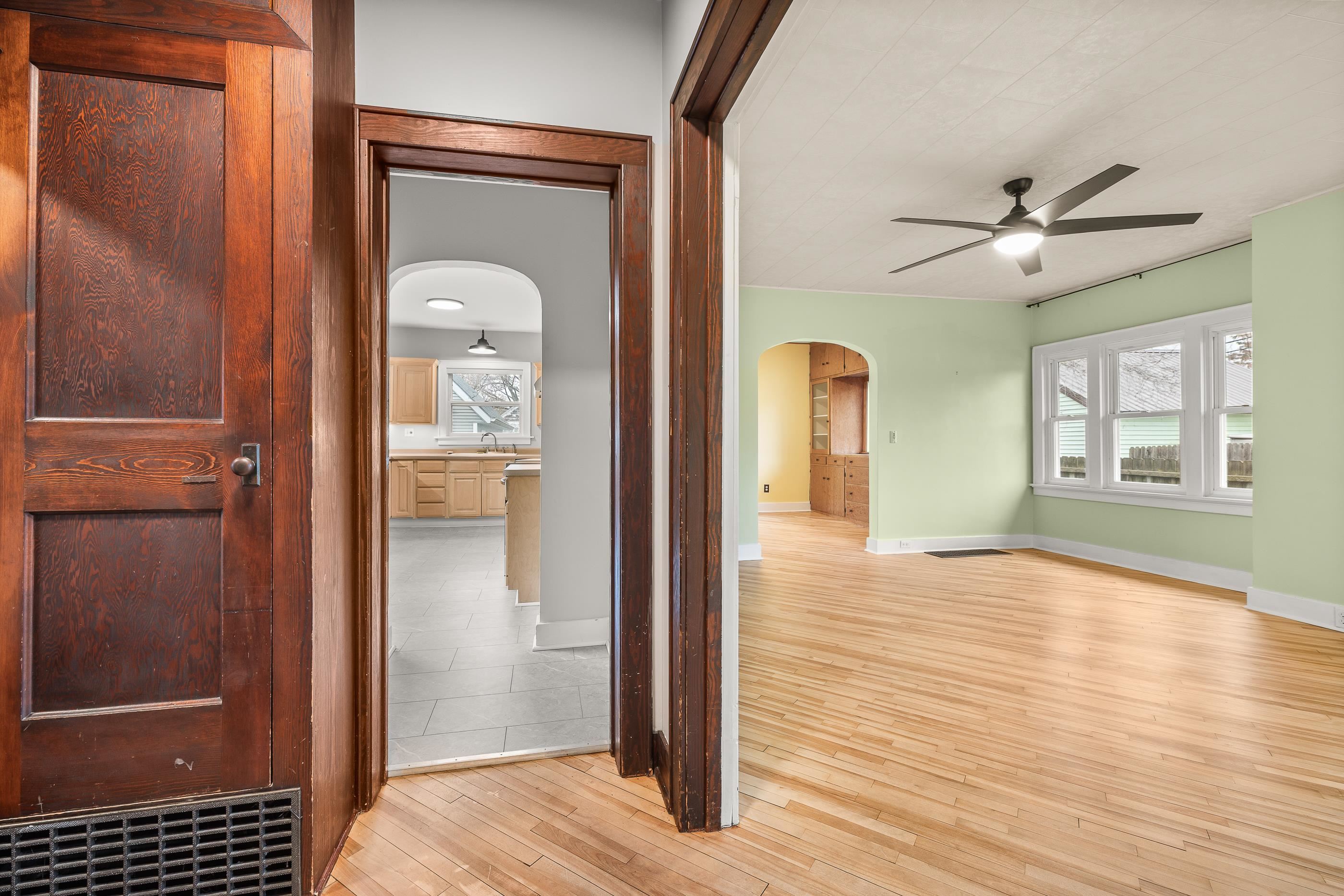 1808 MICHIGAN AVENUE, Stevens Point, Wisconsin 54481, 3 Bedrooms Bedrooms, ,1 BathroomBathrooms,Residential,For Sale,1808 MICHIGAN AVENUE,22501492