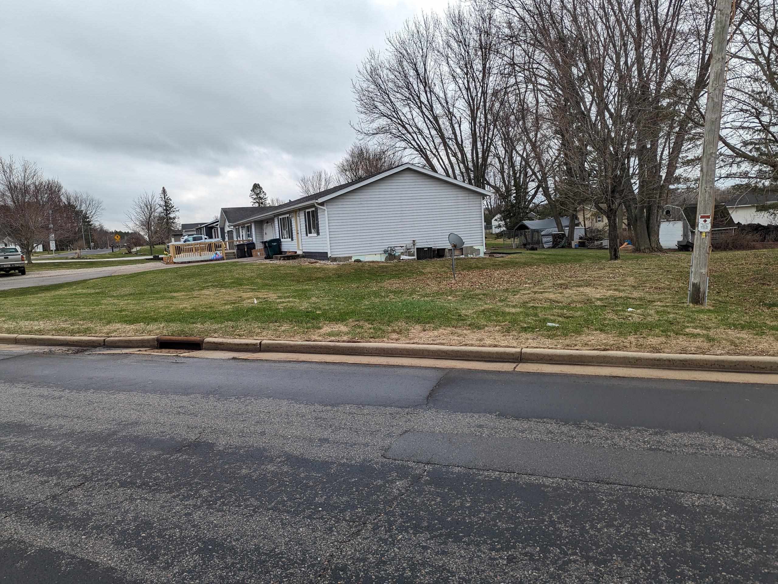 3124-3126 POPP AVENUE, Marshfield, Wisconsin 54449, 3 Bedrooms Bedrooms, 6 Rooms Rooms,2.5 BathroomsBathrooms,Multi-family,For Sale,3124-3126 POPP AVENUE,22501503