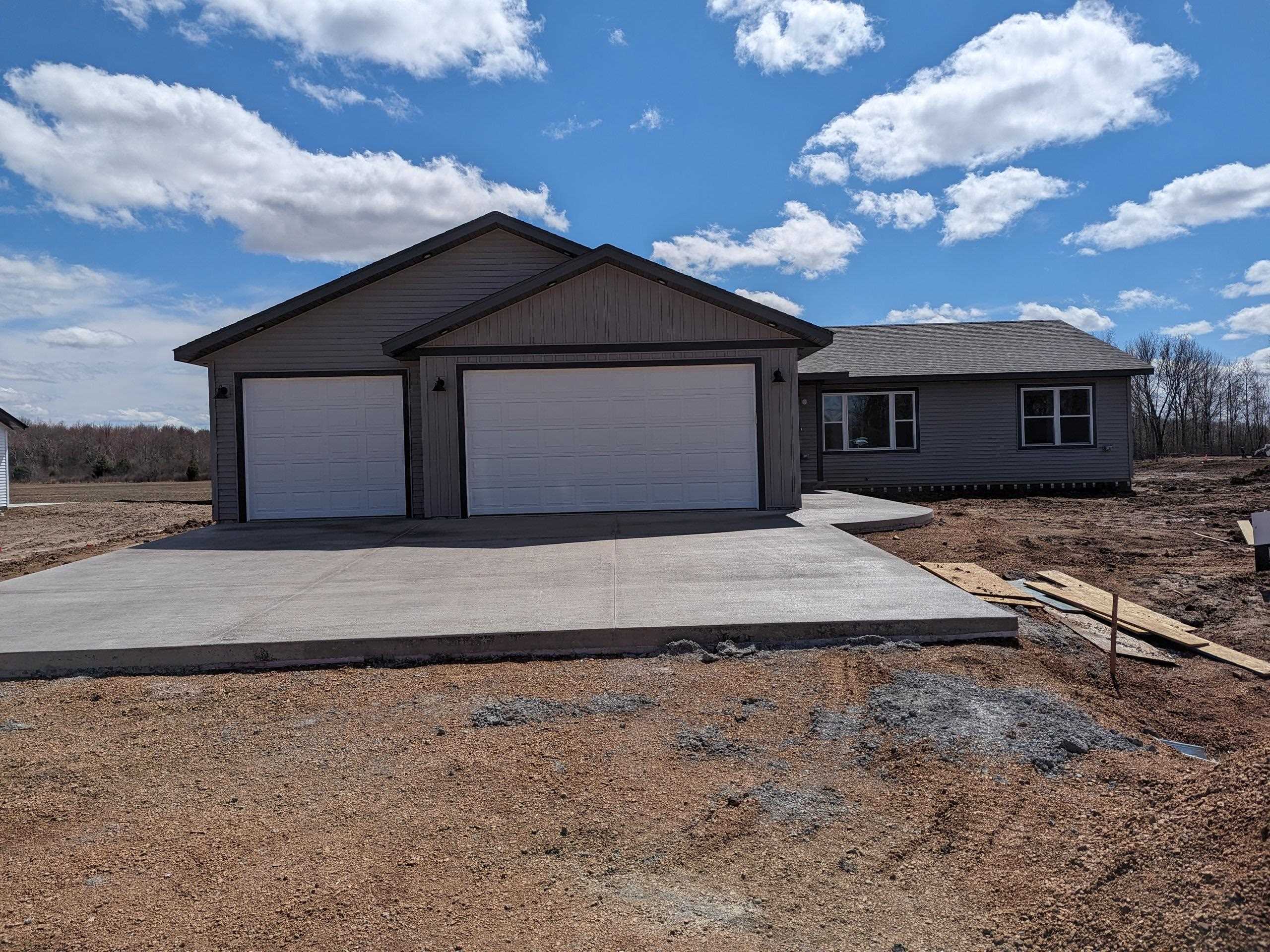 821 W ROBERTS STREET, Spencer, Wisconsin 54479, 3 Bedrooms Bedrooms, ,2 BathroomsBathrooms,Residential,For Sale,821 W ROBERTS STREET,22501526