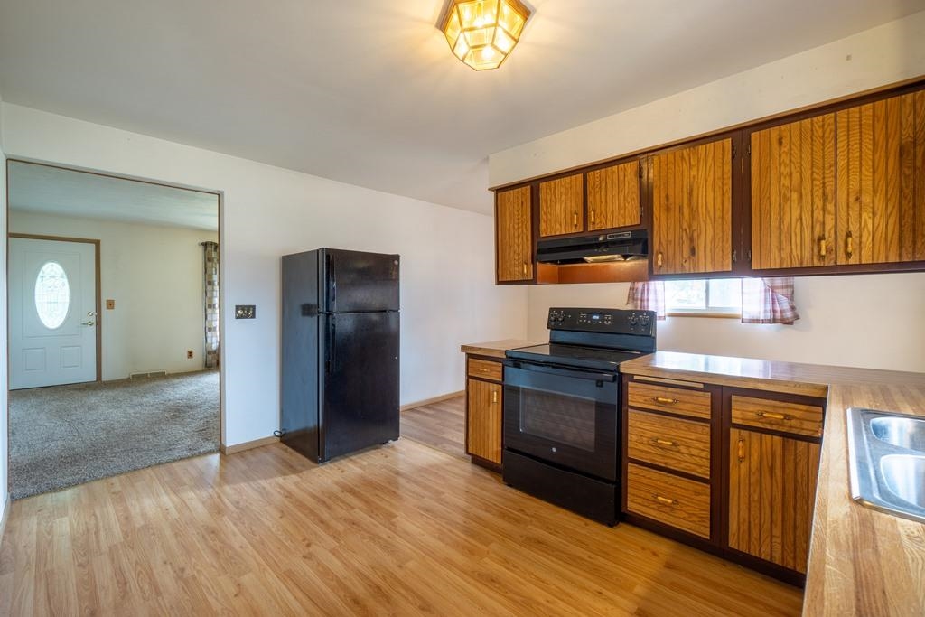 146322 CROCUS ROAD, Wausau, Wisconsin 54401, 3 Bedrooms Bedrooms, ,2 BathroomsBathrooms,Residential,For Sale,146322 CROCUS ROAD,22501545