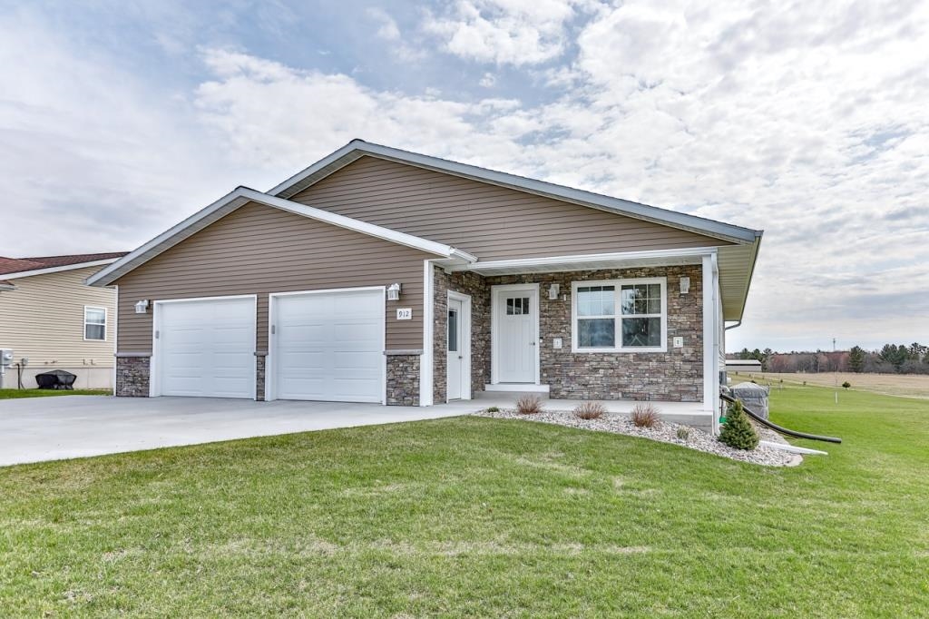 912 WATERSIDE STREET, Athens, Wisconsin 54411, 3 Bedrooms Bedrooms, ,2 BathroomsBathrooms,Residential,For Sale,912 WATERSIDE STREET,22501567