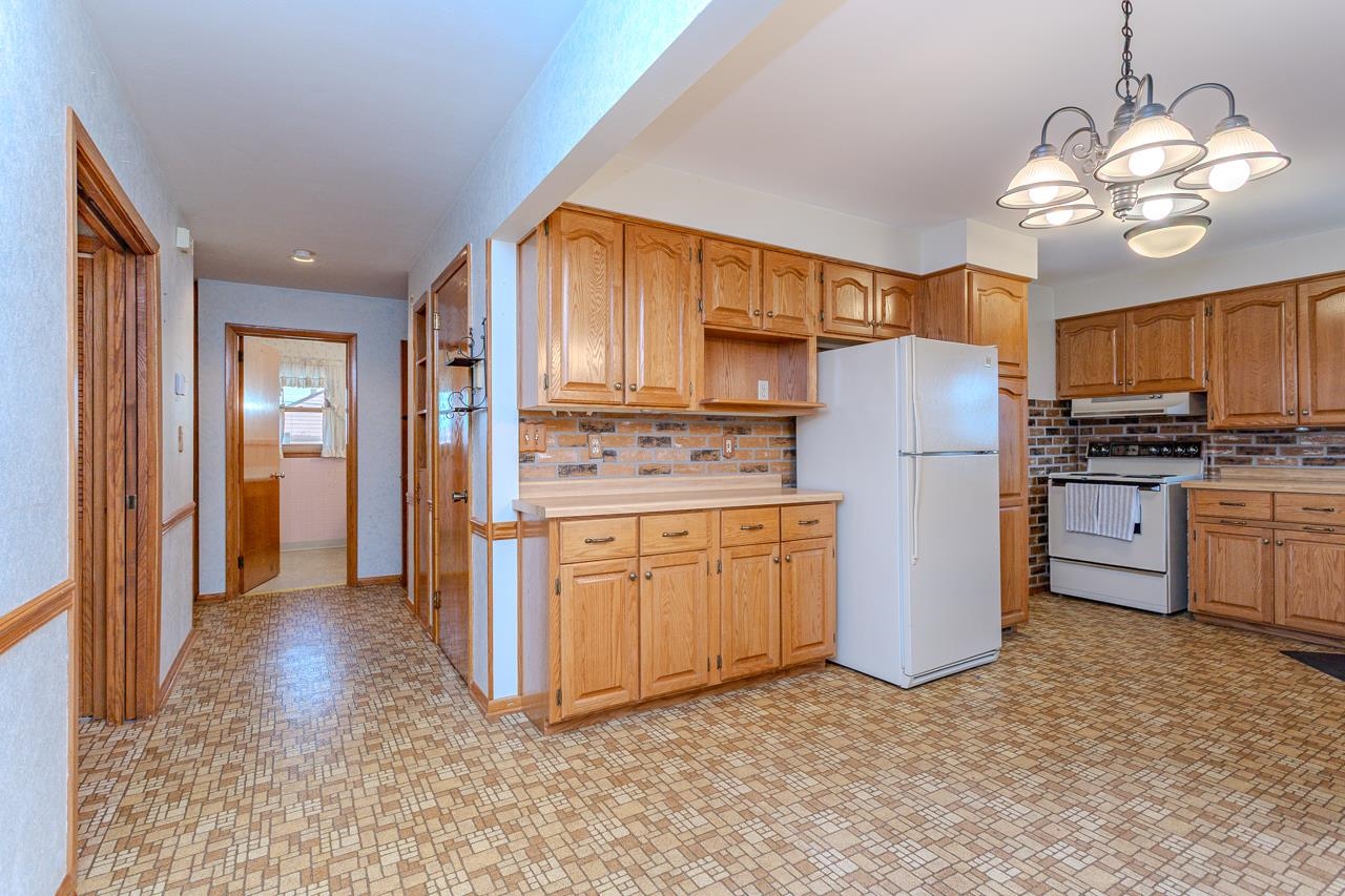 1014 HOLUB STREET, Wausau, Wisconsin 54401-9999, 3 Bedrooms Bedrooms, ,2 BathroomsBathrooms,Residential,For Sale,1014 HOLUB STREET,22501591