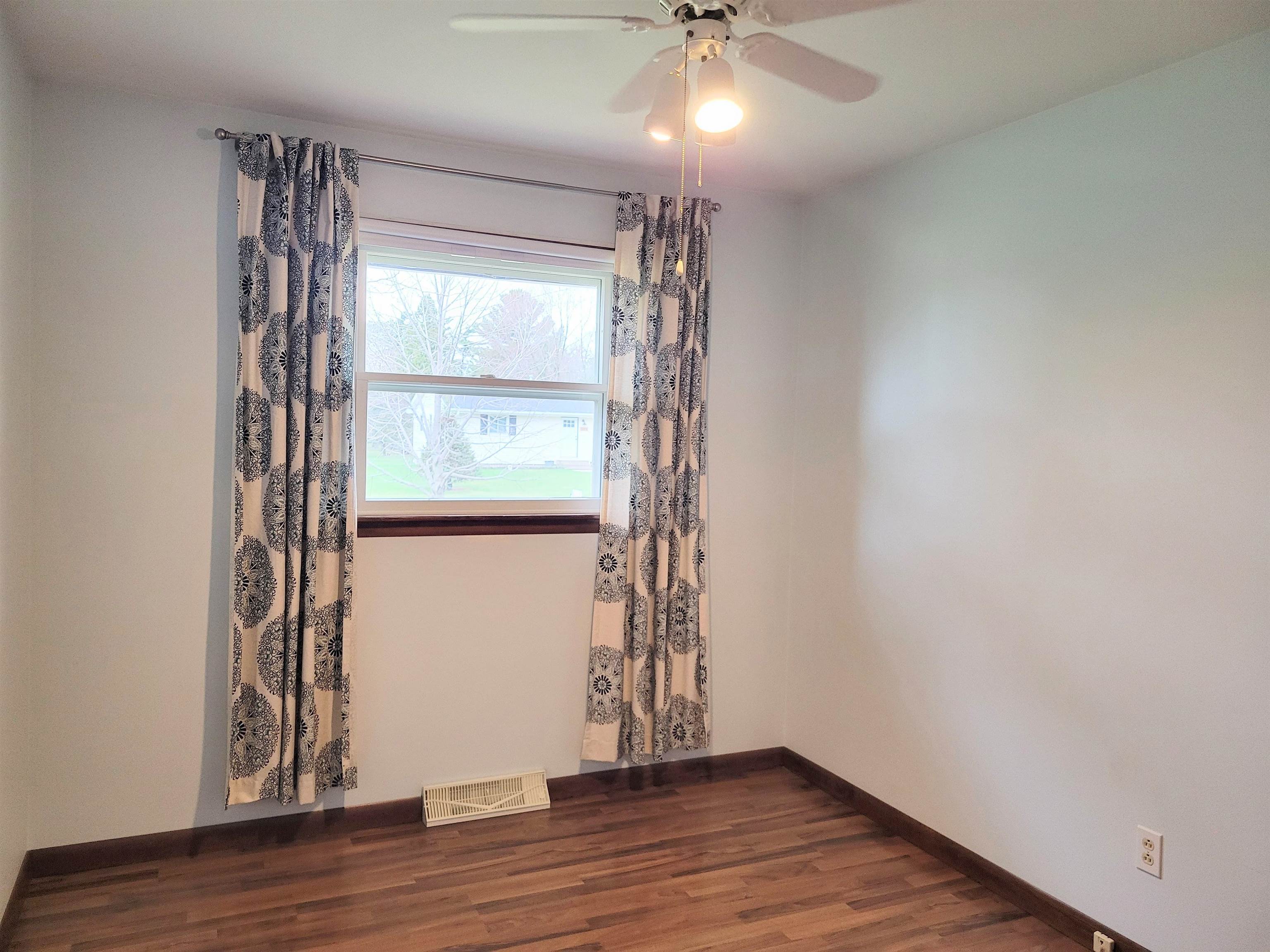 5007 ELM STREET, Weston, Wisconsin 54476, 4 Bedrooms Bedrooms, ,2 BathroomsBathrooms,Residential,For Sale,5007 ELM STREET,22501592