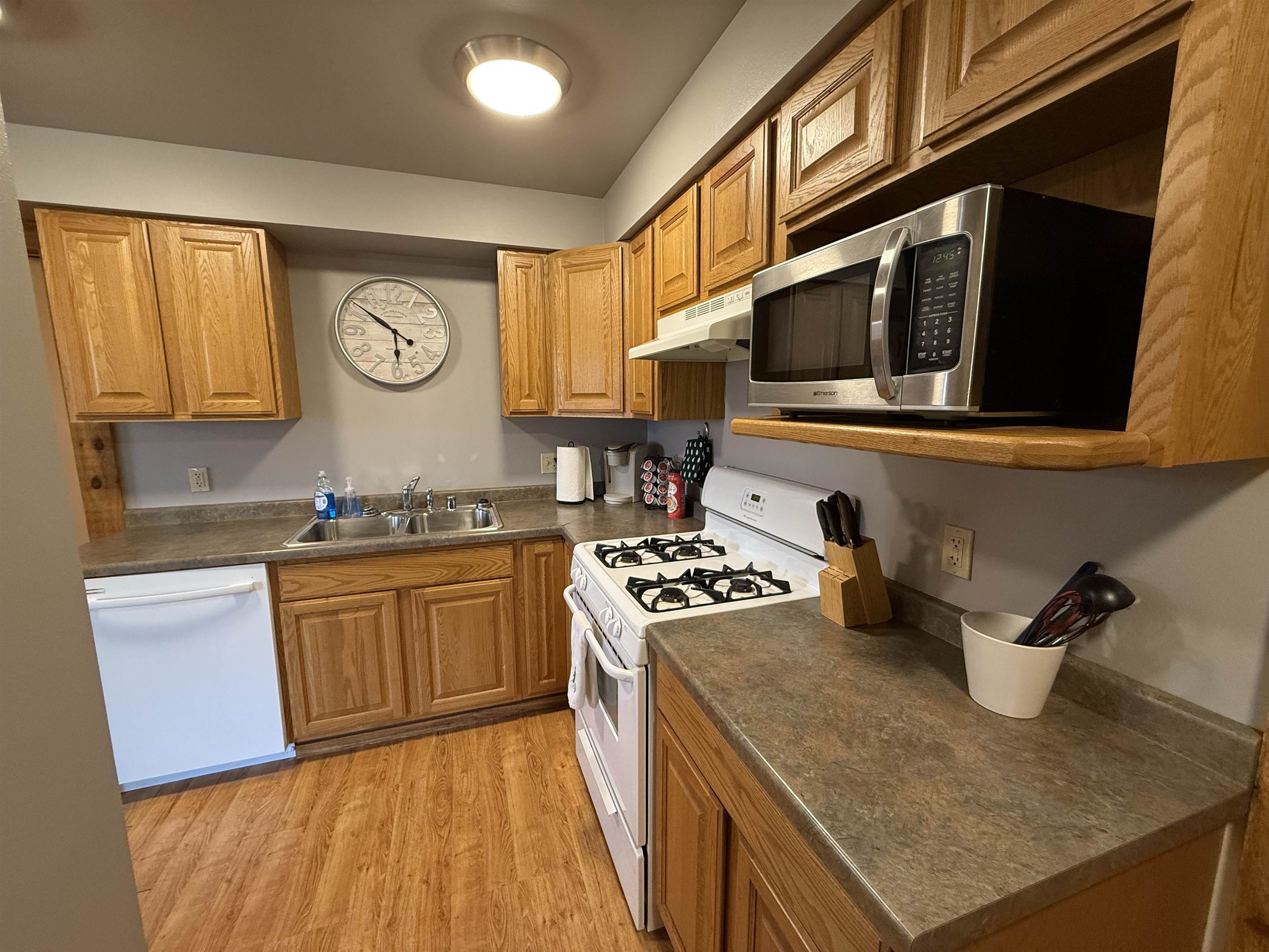 475 Overlook Court, Warrens, Wisconsin 54666, 3 Bedrooms Bedrooms, ,2 BathroomsBathrooms,Multi-family,For Sale,475 Overlook Court,22501598
