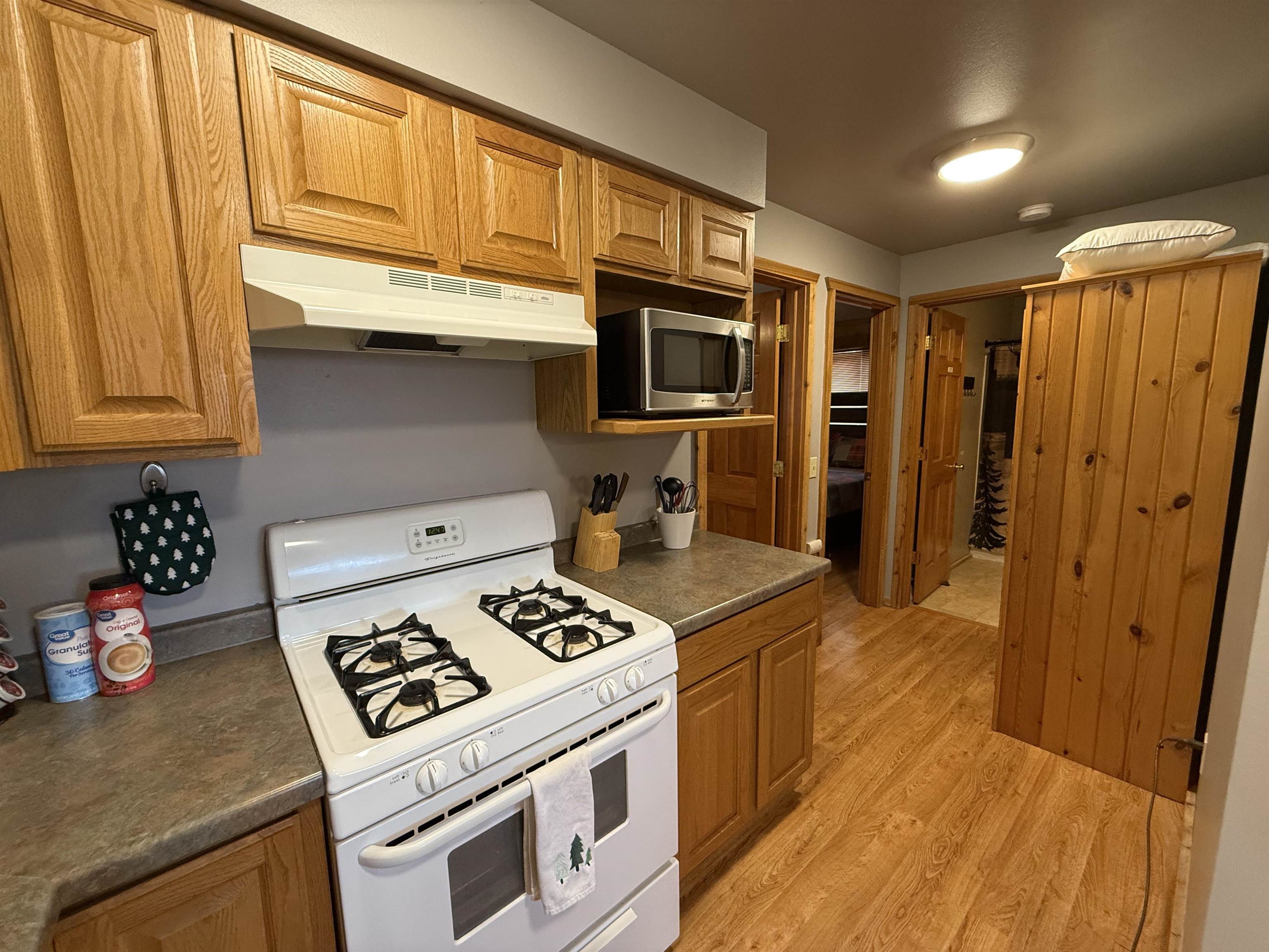 475 Overlook Court, Warrens, Wisconsin 54666, 3 Bedrooms Bedrooms, ,2 BathroomsBathrooms,Multi-family,For Sale,475 Overlook Court,22501598