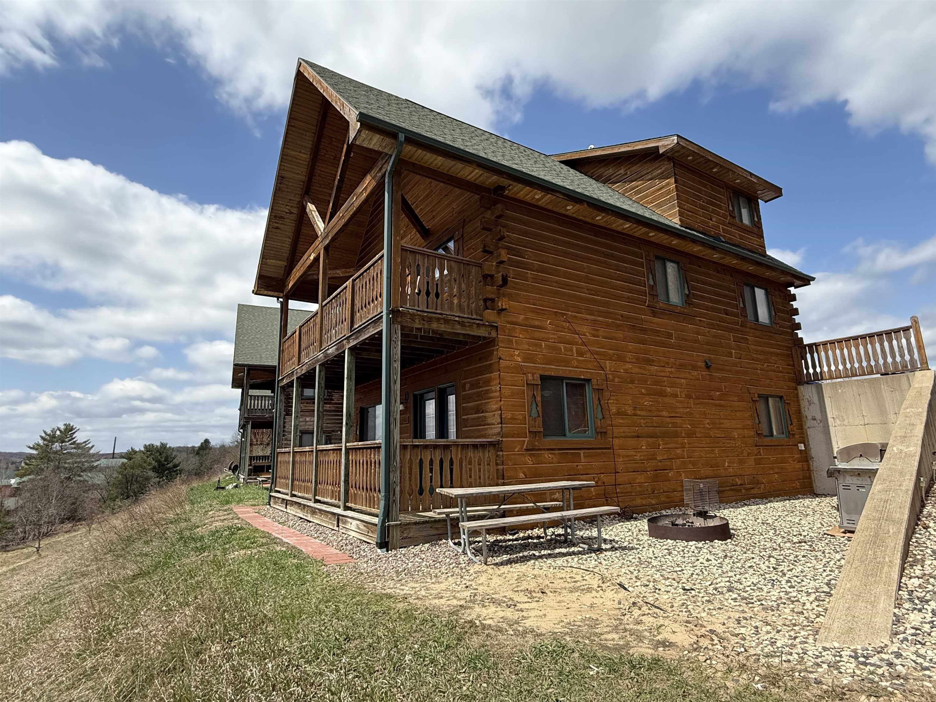 475 Overlook Court, Warrens, Wisconsin 54666, 3 Bedrooms Bedrooms, ,2 BathroomsBathrooms,Multi-family,For Sale,475 Overlook Court,22501598