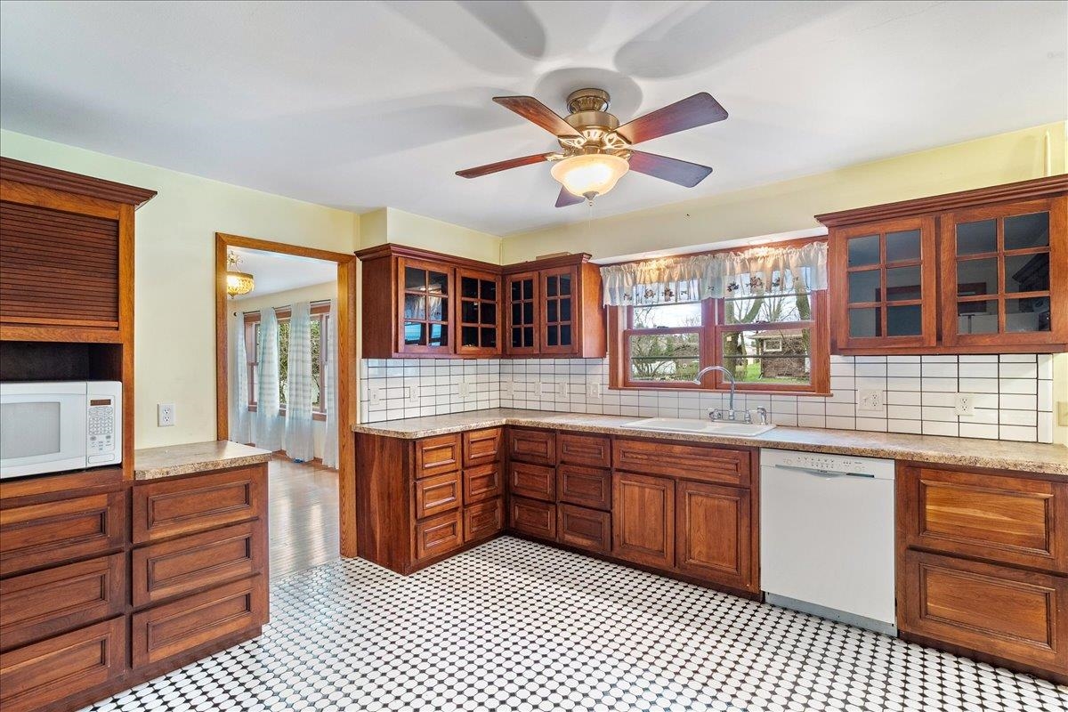 1110 W 7TH STREET, Marshfield, Wisconsin 54449, 4 Bedrooms Bedrooms, ,2 BathroomsBathrooms,Residential,For Sale,1110 W 7TH STREET,22501617
