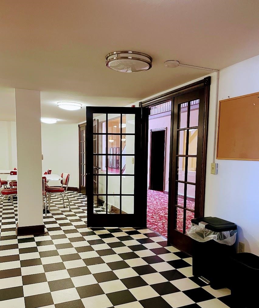 222 S CENTRAL AVENUE, Marshfield, Wisconsin 54449, ,Commercial/industrial,For Sale,222 S CENTRAL AVENUE,22501621