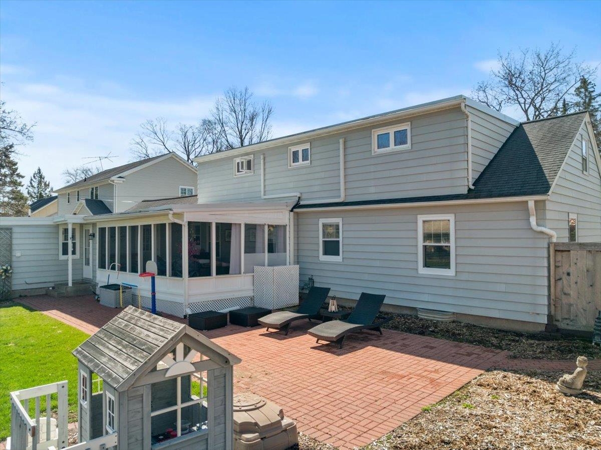 1005 W 5TH STREET, Marshfield, Wisconsin 54449, 5 Bedrooms Bedrooms, ,2 BathroomsBathrooms,Residential,For Sale,1005 W 5TH STREET,22501622