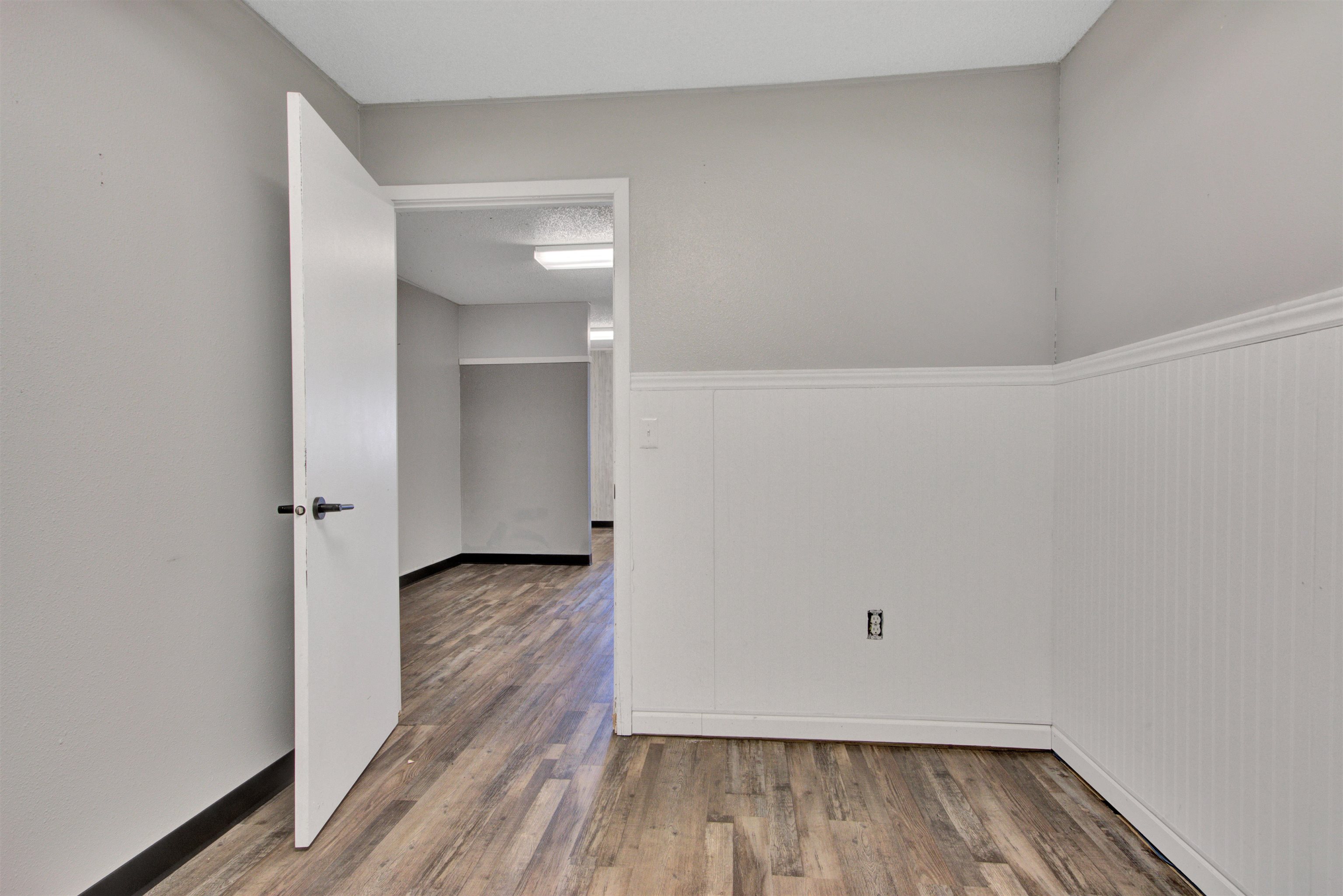 2001 S CENTRAL AVENUE, Marshfield, Wisconsin 54449, ,Commercial/industrial,For Rent,2001 S CENTRAL AVENUE,22501634