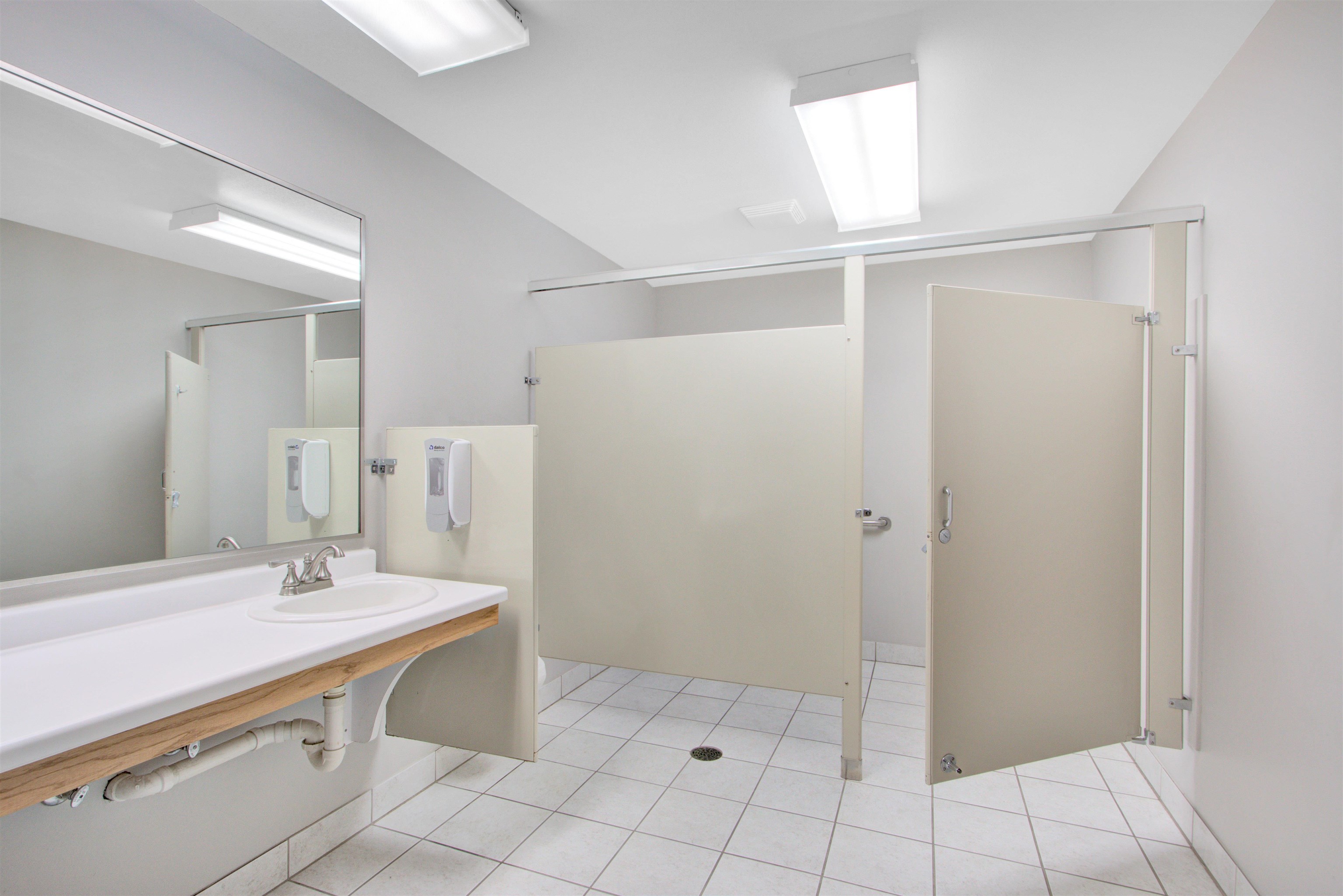 2001 S CENTRAL AVENUE, Marshfield, Wisconsin 54449, ,Commercial/industrial,For Rent,2001 S CENTRAL AVENUE,22501635