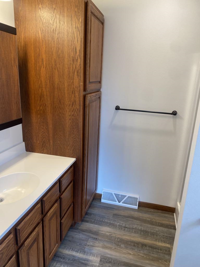 302 N PEACH AVENUE, Marshfield, Wisconsin 54449, 3 Bedrooms Bedrooms, ,2 BathroomsBathrooms,Residential,For Sale,302 N PEACH AVENUE,22501642