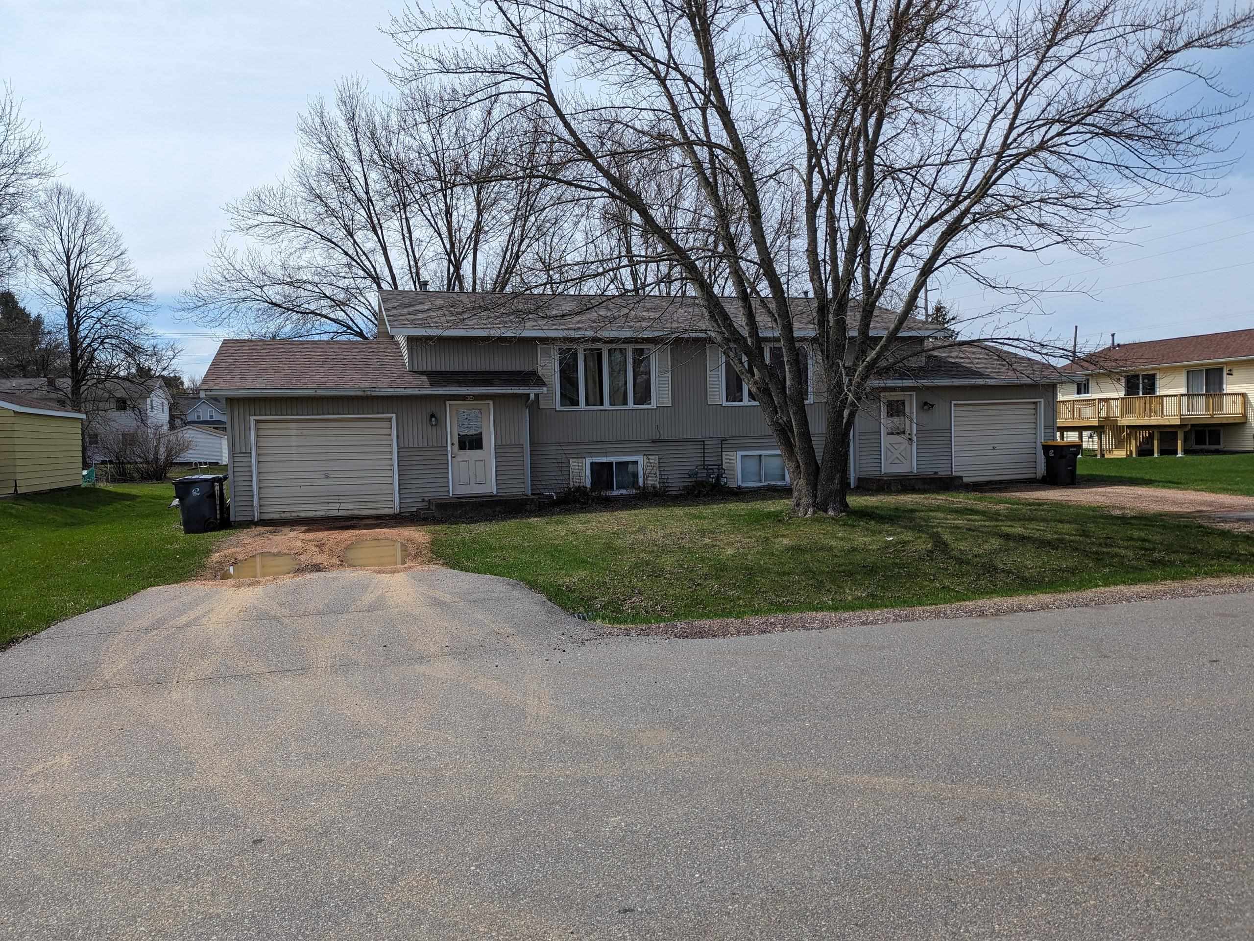 604-606 W 13TH STREET, Marshfield, Wisconsin 54449, 2 Bedrooms Bedrooms, 5 Rooms Rooms,1 BathroomBathrooms,Multi-family,For Sale,604-606 W 13TH STREET,22501650