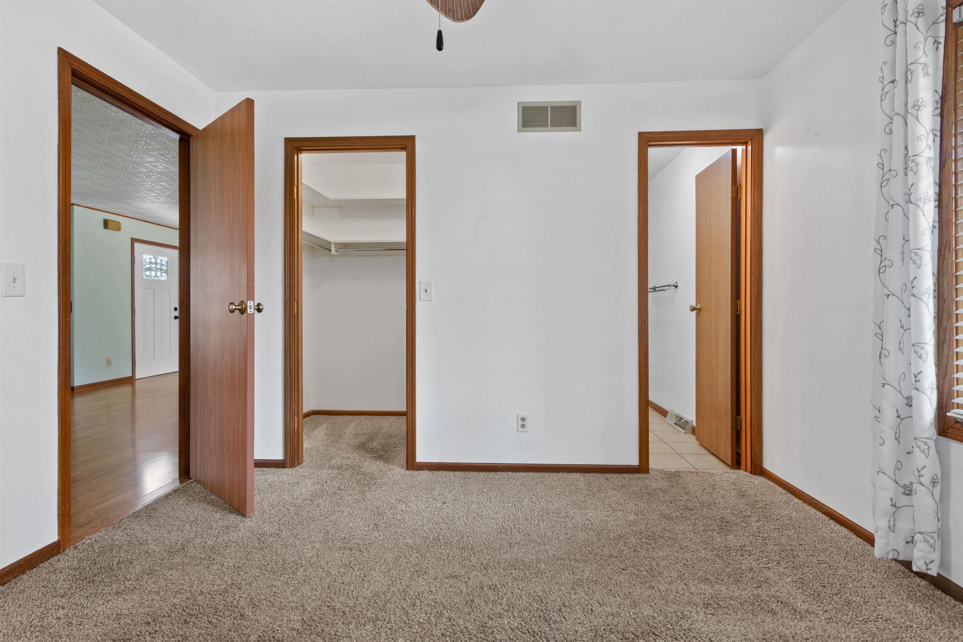 3160 KATHERINE CIRCLE, Plover, Wisconsin 54467, 2 Bedrooms Bedrooms, ,2 BathroomsBathrooms,Residential,For Sale,3160 KATHERINE CIRCLE,22501674