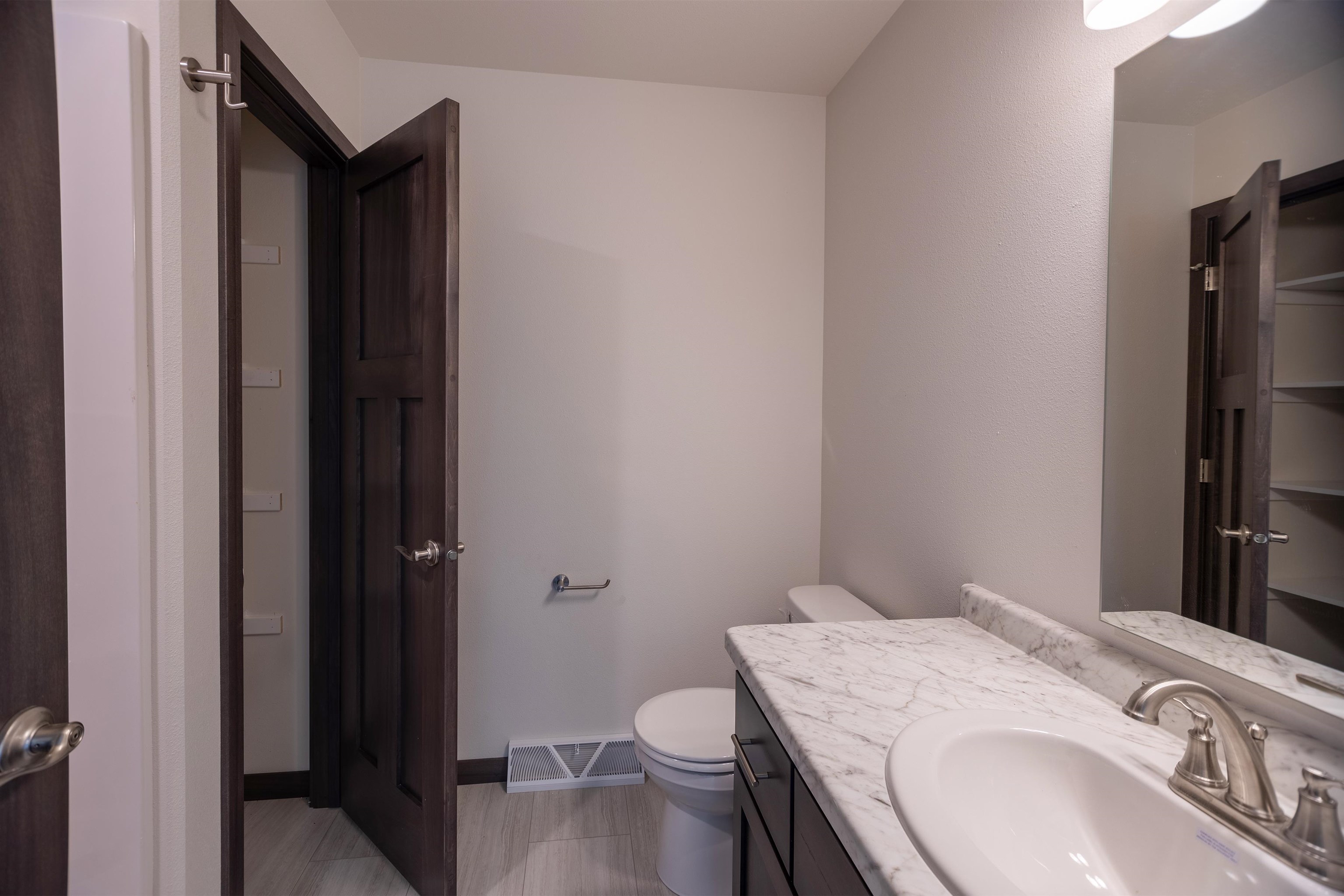 2206 S IRONWOOD AVENUE, Marshfield, Wisconsin 54449, 2 Bedrooms Bedrooms, ,2 BathroomsBathrooms,Residential,For Sale,2206 S IRONWOOD AVENUE,22501694