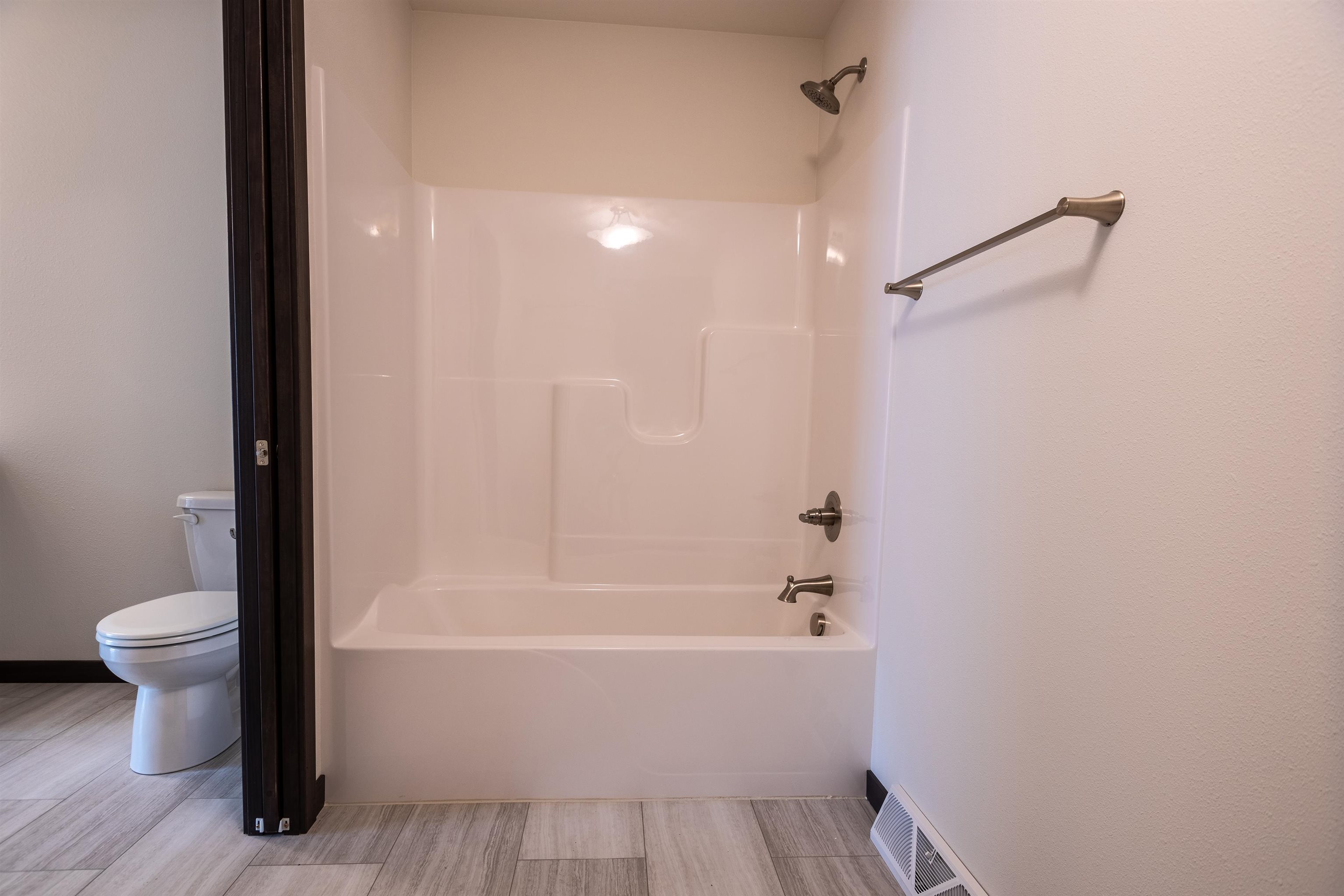 2206 S IRONWOOD AVENUE, Marshfield, Wisconsin 54449, 2 Bedrooms Bedrooms, ,2 BathroomsBathrooms,Residential,For Sale,2206 S IRONWOOD AVENUE,22501694