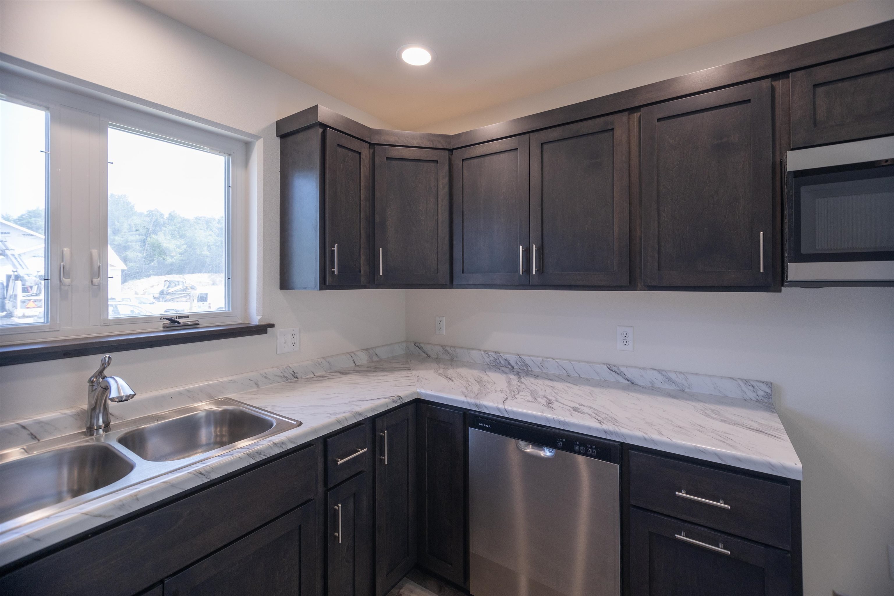 2206 S IRONWOOD AVENUE, Marshfield, Wisconsin 54449, 2 Bedrooms Bedrooms, ,2 BathroomsBathrooms,Residential,For Sale,2206 S IRONWOOD AVENUE,22501694