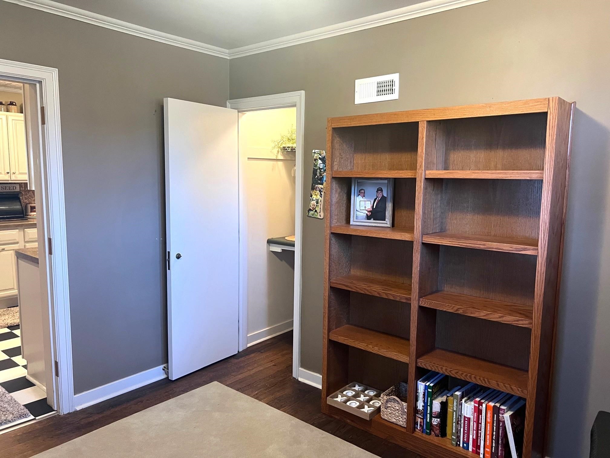 1002 W 8TH STREET, Marshfield, Wisconsin 54449, 4 Bedrooms Bedrooms, ,2 BathroomsBathrooms,Residential,For Sale,1002 W 8TH STREET,22501741
