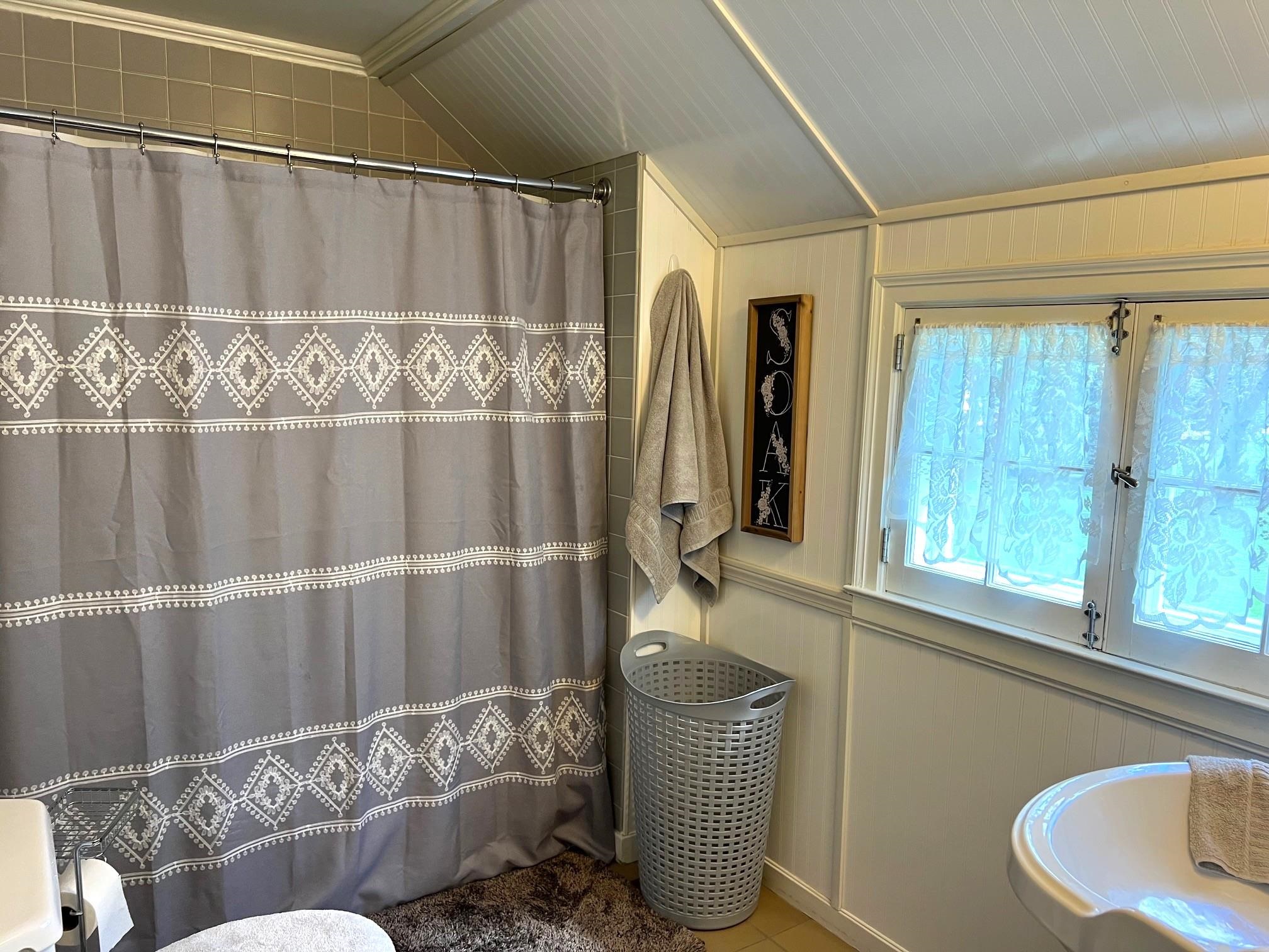 1002 W 8TH STREET, Marshfield, Wisconsin 54449, 4 Bedrooms Bedrooms, ,2 BathroomsBathrooms,Residential,For Sale,1002 W 8TH STREET,22501741