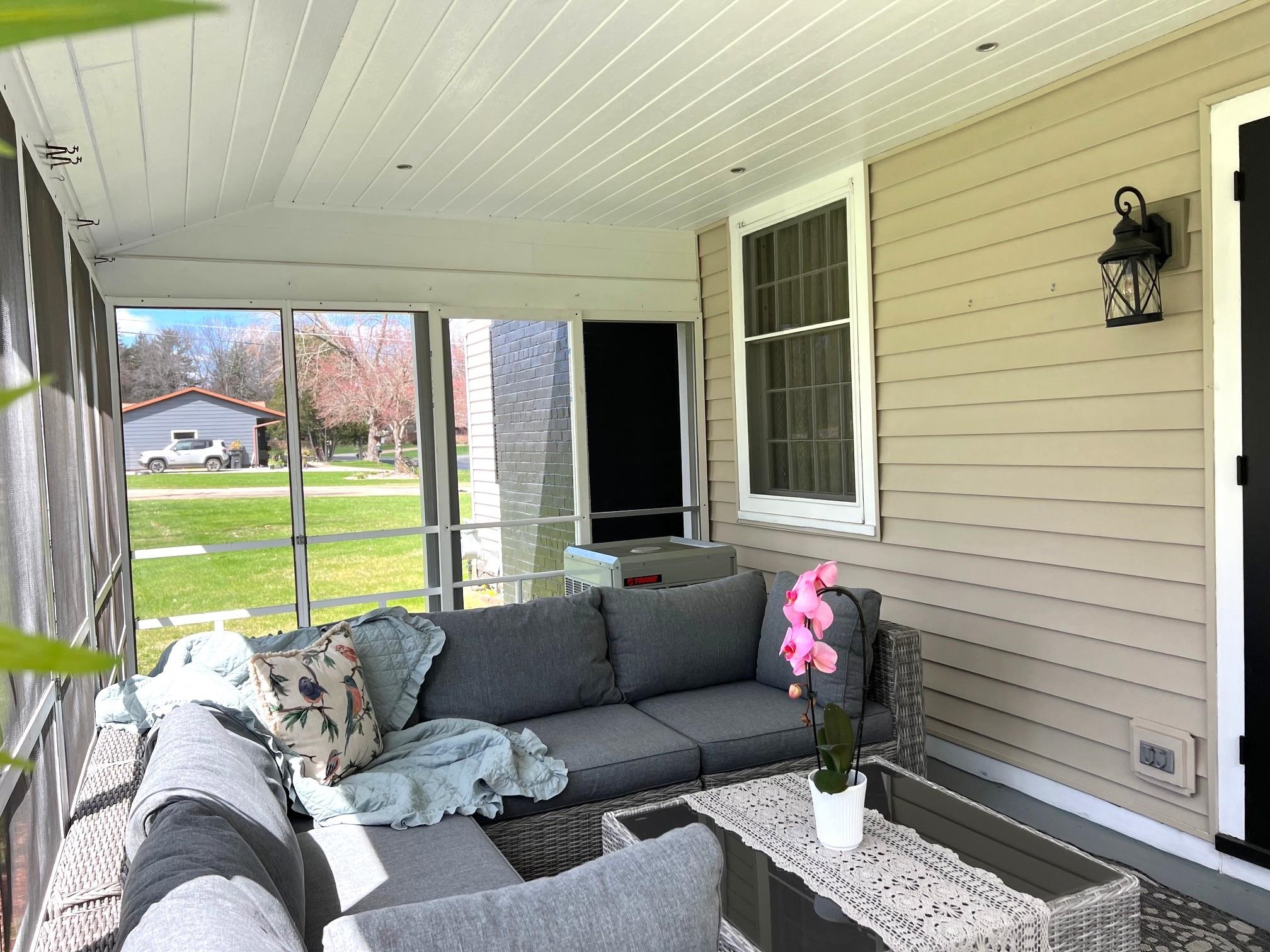 1002 W 8TH STREET, Marshfield, Wisconsin 54449, 4 Bedrooms Bedrooms, ,2 BathroomsBathrooms,Residential,For Sale,1002 W 8TH STREET,22501741