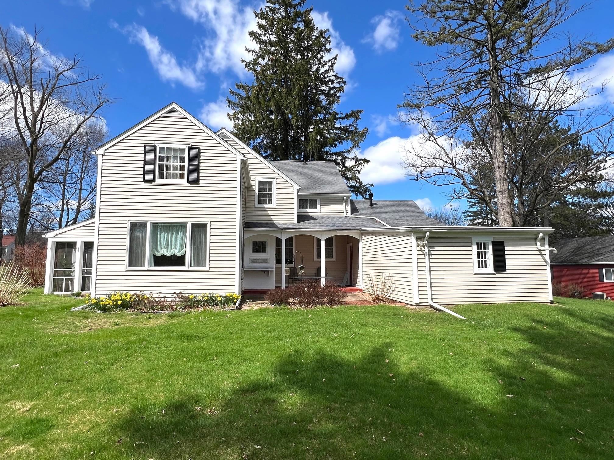1002 W 8TH STREET, Marshfield, Wisconsin 54449, 4 Bedrooms Bedrooms, ,2 BathroomsBathrooms,Residential,For Sale,1002 W 8TH STREET,22501741
