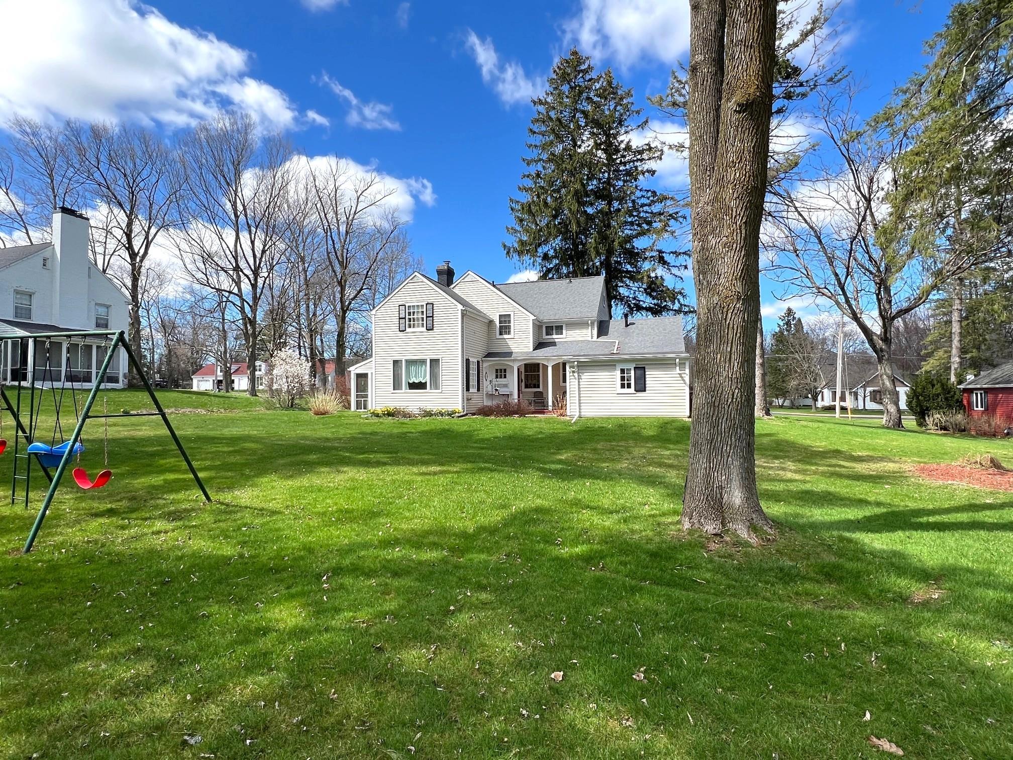 1002 W 8TH STREET, Marshfield, Wisconsin 54449, 4 Bedrooms Bedrooms, ,2 BathroomsBathrooms,Residential,For Sale,1002 W 8TH STREET,22501741