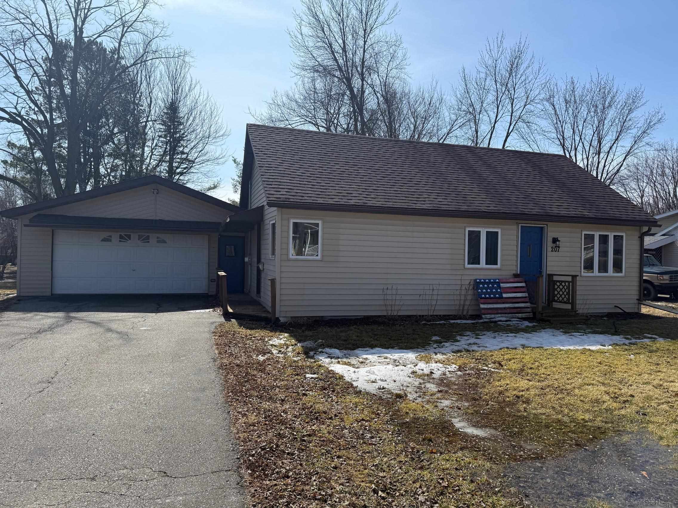 207 W DEARBORN STREET, Spencer, Wisconsin 54479, 3 Bedrooms Bedrooms, ,1 BathroomBathrooms,Residential,For Sale,207 W DEARBORN STREET,22501749