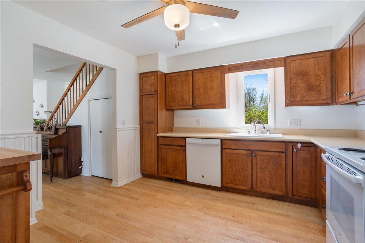 1101 E 17TH STREET, Marshfield, Wisconsin 54449, 3 Bedrooms Bedrooms, ,2 BathroomsBathrooms,Residential,For Sale,1101 E 17TH STREET,22501751