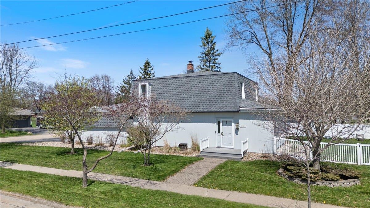 1101 E 17TH STREET, Marshfield, Wisconsin 54449, 3 Bedrooms Bedrooms, ,2 BathroomsBathrooms,Residential,For Sale,1101 E 17TH STREET,22501751