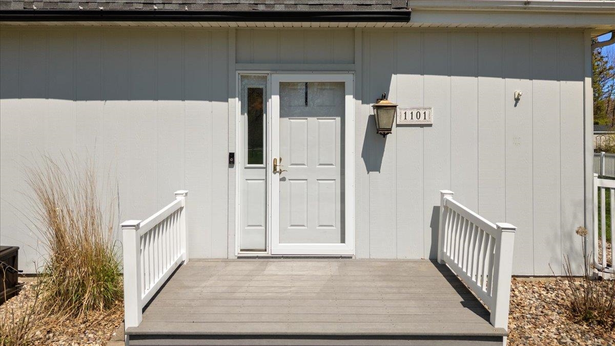 1101 E 17TH STREET, Marshfield, Wisconsin 54449, 3 Bedrooms Bedrooms, ,2 BathroomsBathrooms,Residential,For Sale,1101 E 17TH STREET,22501751