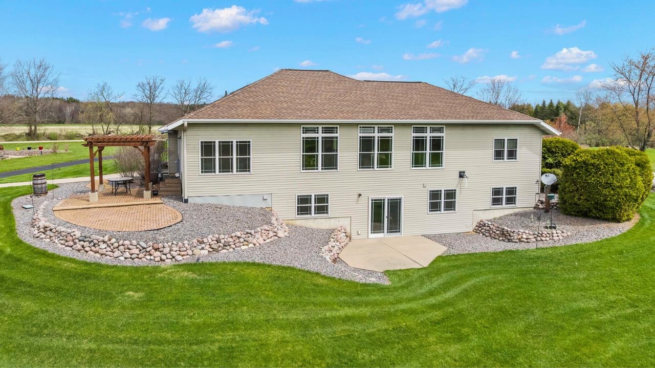 7965 ROLLING HILLS ROAD, Custer, Wisconsin 54423, 4 Bedrooms Bedrooms, ,3 BathroomsBathrooms,Residential,For Sale,7965 ROLLING HILLS ROAD,22501781