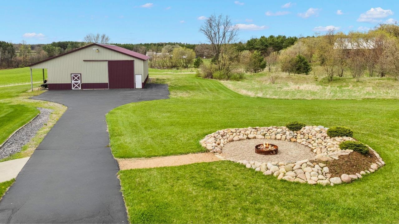 7965 ROLLING HILLS ROAD, Custer, Wisconsin 54423, 4 Bedrooms Bedrooms, ,3 BathroomsBathrooms,Residential,For Sale,7965 ROLLING HILLS ROAD,22501781