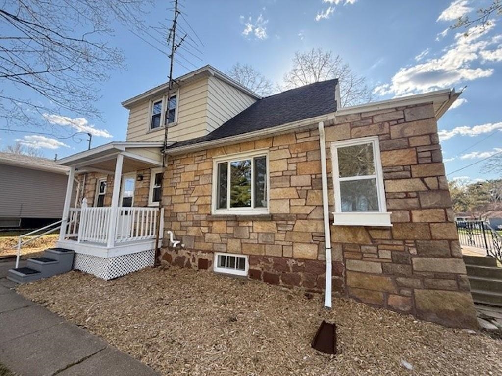 1015 CEDAR STREET, Wausau, Wisconsin 54401, 4 Bedrooms Bedrooms, ,1 BathroomBathrooms,Residential,For Sale,1015 CEDAR STREET,22501782