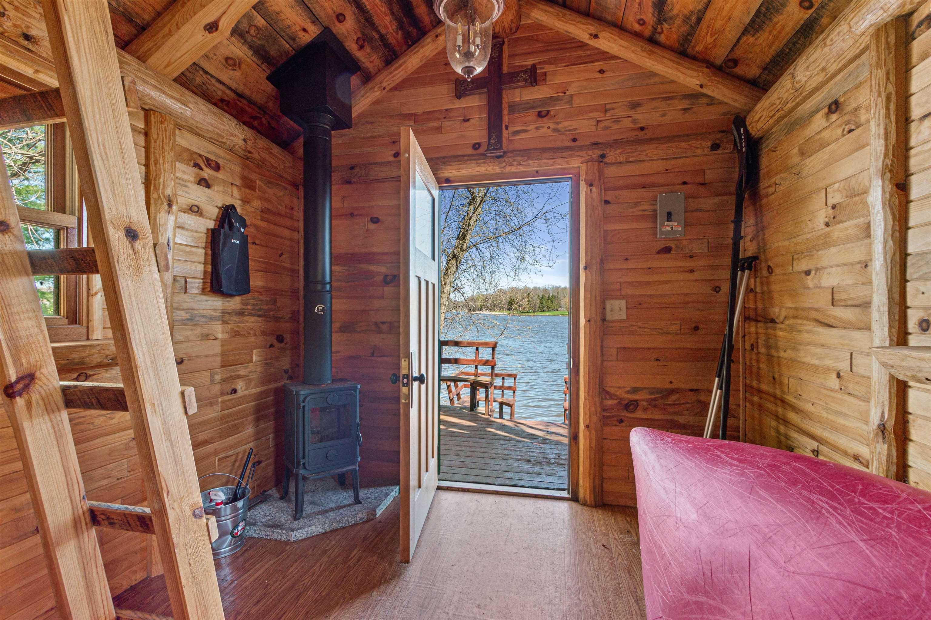 126334 EAU PLEINE ROAD, Stratford, Wisconsin 54484, 5 Bedrooms Bedrooms, ,3 BathroomsBathrooms,Residential,For Sale,126334 EAU PLEINE ROAD,22501788