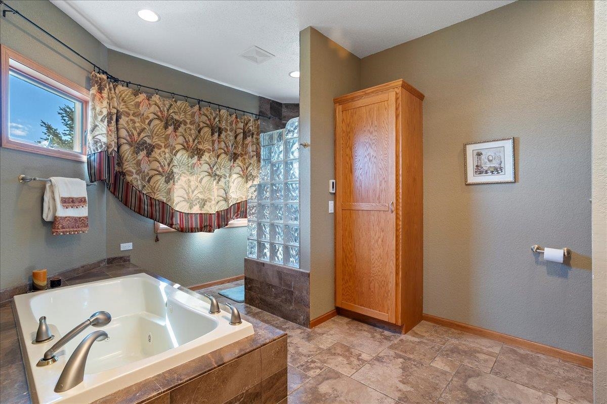 112104 WINTERBERRY CIRCLE, Marshfield, Wisconsin 54449, 5 Bedrooms Bedrooms, ,4 BathroomsBathrooms,Residential,For Sale,112104 WINTERBERRY CIRCLE,22501820