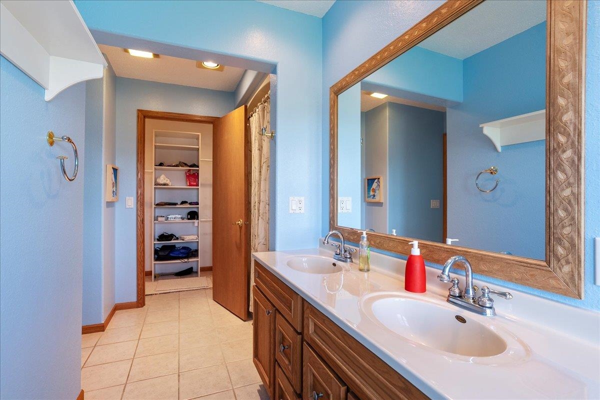 112104 WINTERBERRY CIRCLE, Marshfield, Wisconsin 54449, 5 Bedrooms Bedrooms, ,4 BathroomsBathrooms,Residential,For Sale,112104 WINTERBERRY CIRCLE,22501820