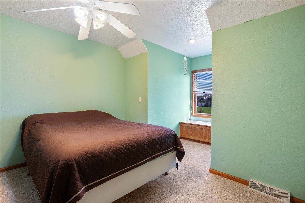 112104 WINTERBERRY CIRCLE, Marshfield, Wisconsin 54449, 5 Bedrooms Bedrooms, ,4 BathroomsBathrooms,Residential,For Sale,112104 WINTERBERRY CIRCLE,22501820