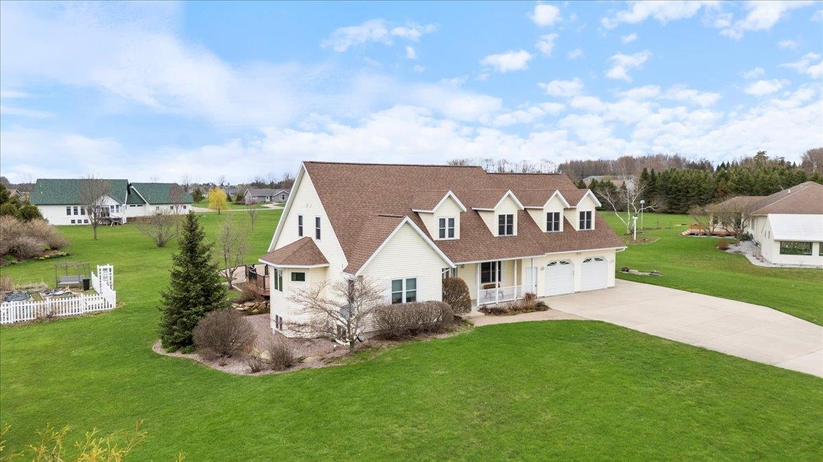 112104 WINTERBERRY CIRCLE, Marshfield, Wisconsin 54449, 5 Bedrooms Bedrooms, ,4 BathroomsBathrooms,Residential,For Sale,112104 WINTERBERRY CIRCLE,22501820