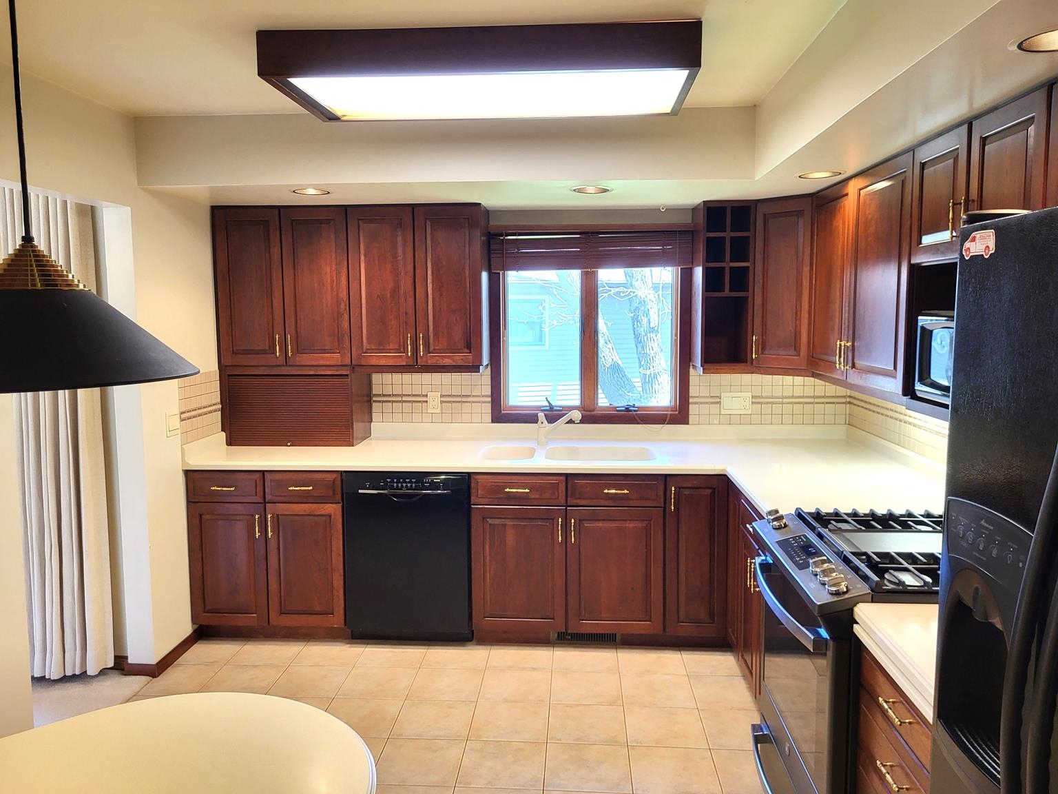 411 N ADAMS AVENUE, Marshfield, Wisconsin 54449, 3 Bedrooms Bedrooms, ,2 BathroomsBathrooms,Residential,For Sale,411 N ADAMS AVENUE,22501832