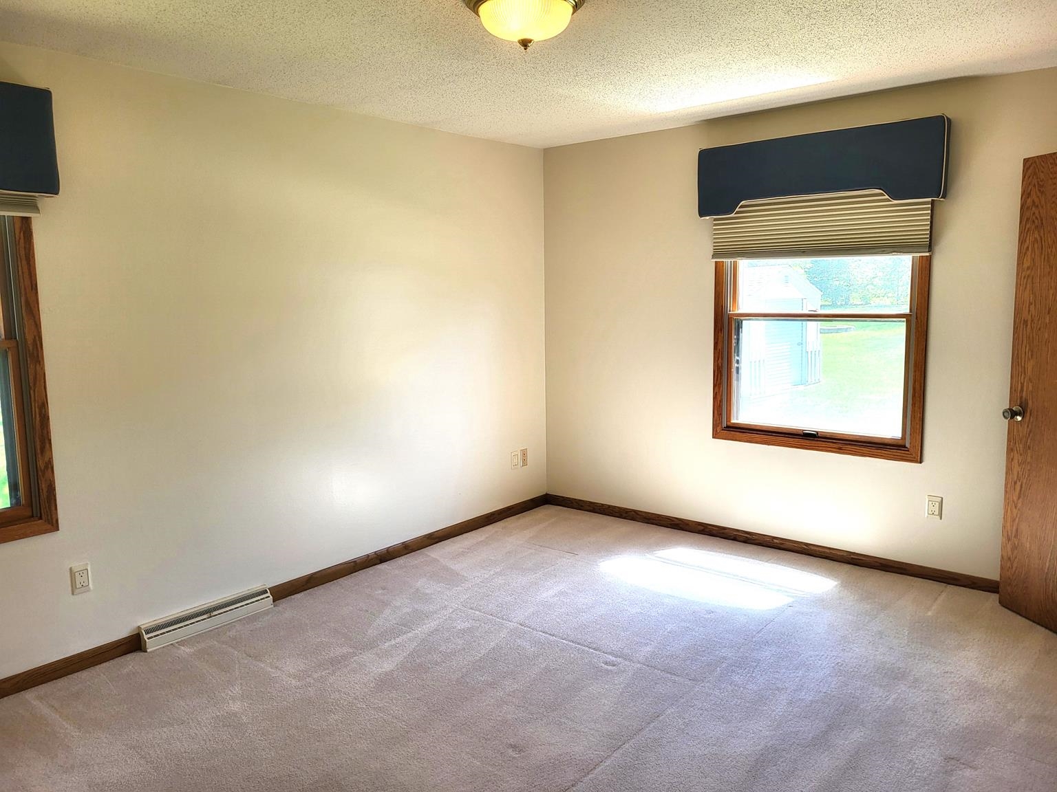 411 N ADAMS AVENUE, Marshfield, Wisconsin 54449, 3 Bedrooms Bedrooms, ,2 BathroomsBathrooms,Residential,For Sale,411 N ADAMS AVENUE,22501832