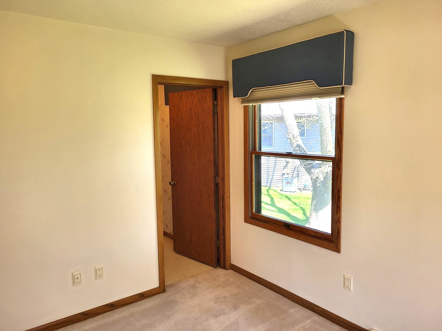 411 N ADAMS AVENUE, Marshfield, Wisconsin 54449, 3 Bedrooms Bedrooms, ,2 BathroomsBathrooms,Residential,For Sale,411 N ADAMS AVENUE,22501832