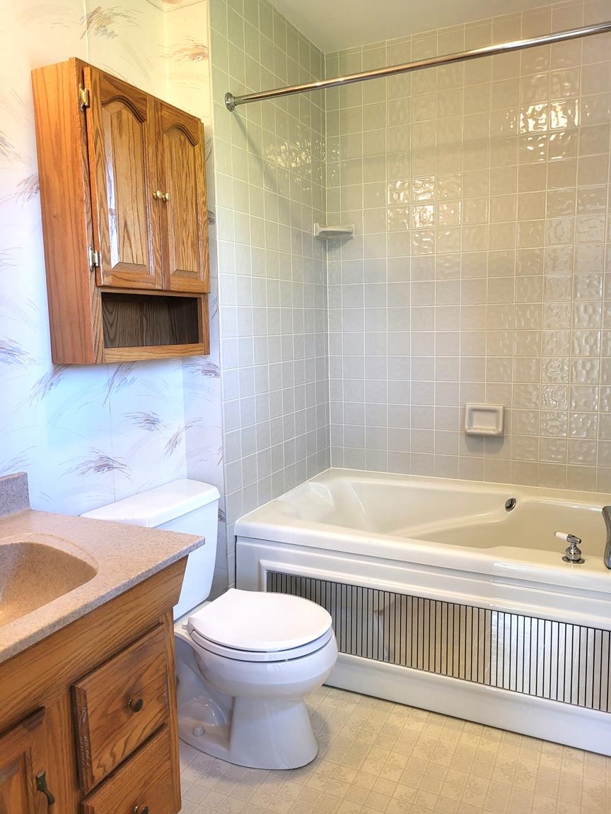 411 N ADAMS AVENUE, Marshfield, Wisconsin 54449, 3 Bedrooms Bedrooms, ,2 BathroomsBathrooms,Residential,For Sale,411 N ADAMS AVENUE,22501832
